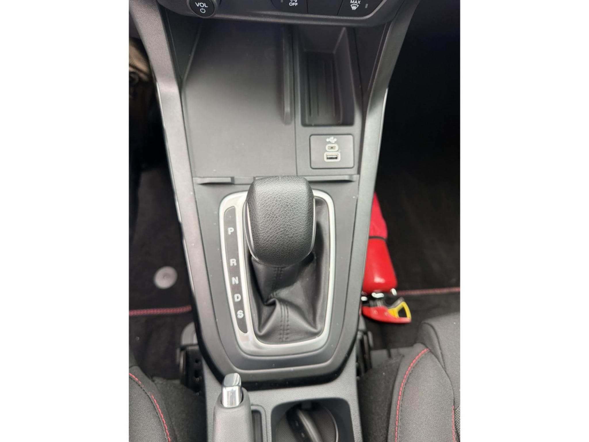 Ford Puma ST-LINE 1.0i EcoBoost MHEV 125CV AUTO7 (2026) - Photo 18