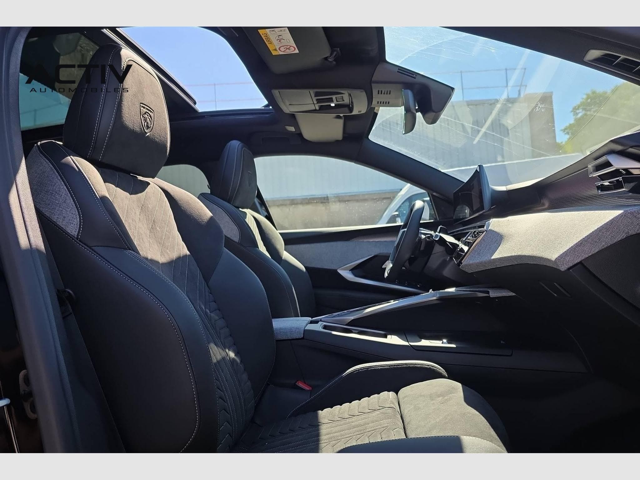 Peugeot 5008 Hybrid 145 e-DCS6 GT (2026) - Photo 9