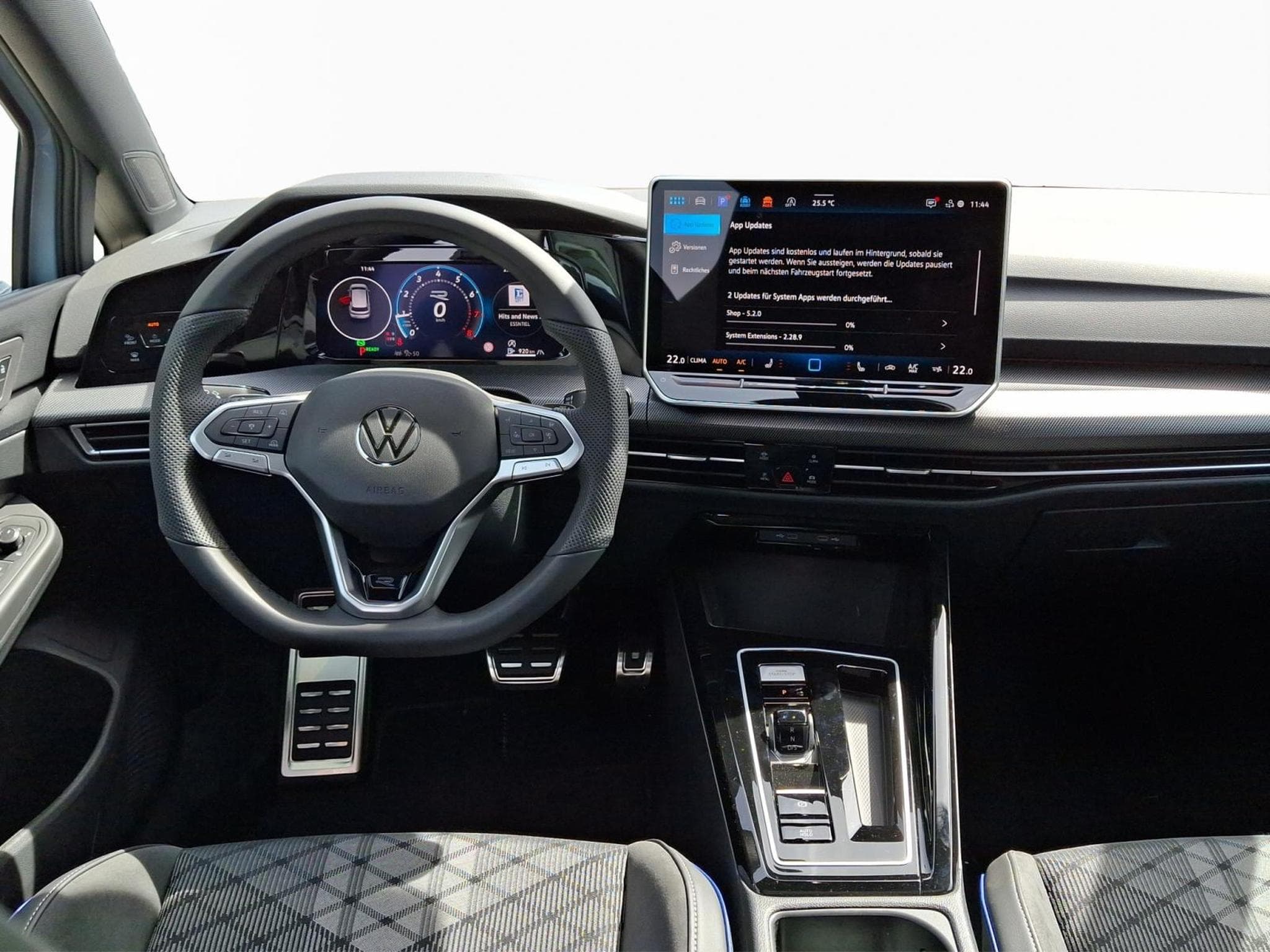 VW Golf R-Line (2026) - Photo 12