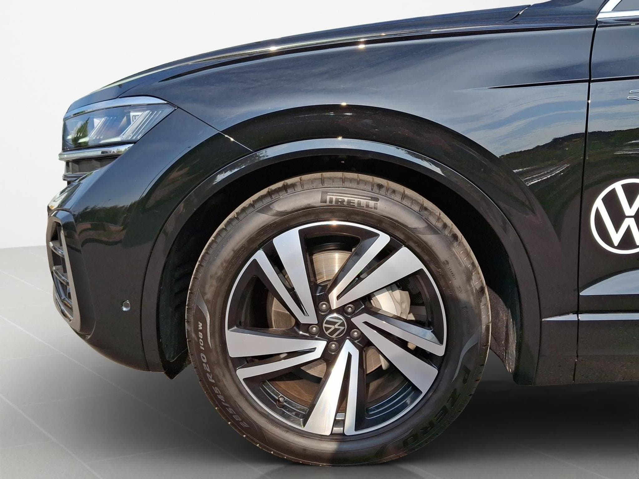 VW Touareg R-Line (2026) - Photo 8