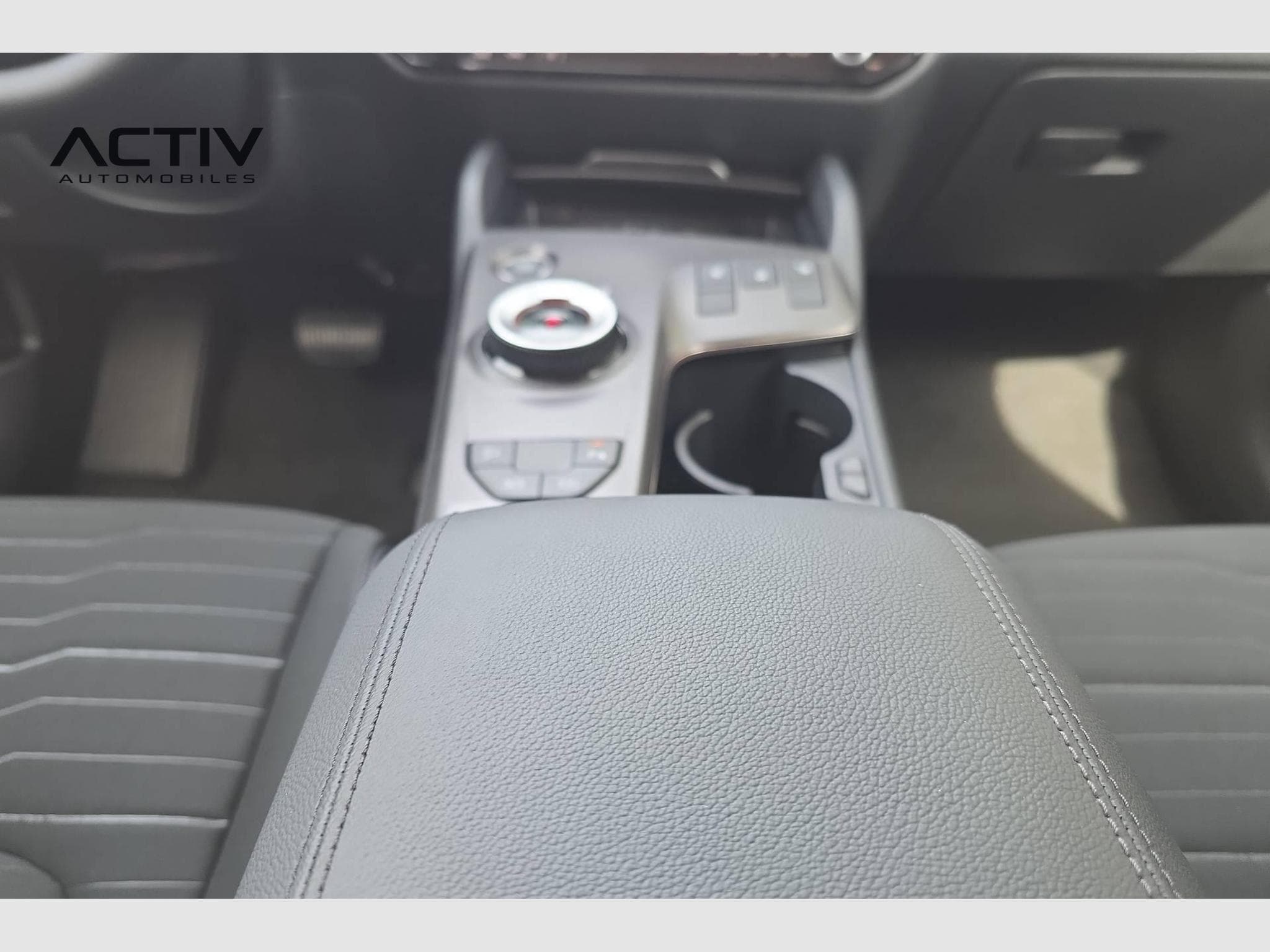 Kia SPORTAGE Hybride 239 ch BVA6 Active (2026) - Photo 9