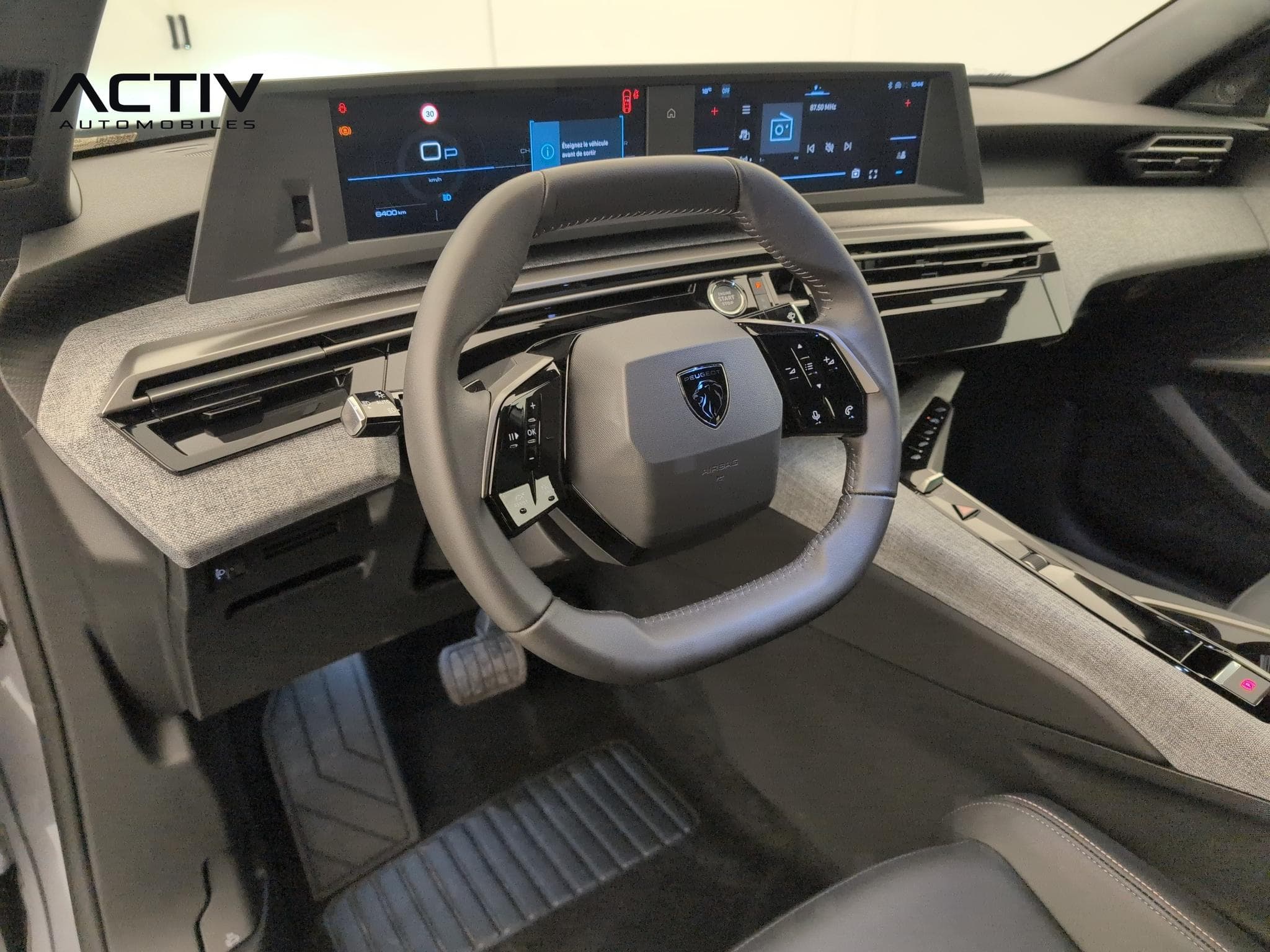 Peugeot 3008 Hybrid 145 e-DCS6 Allure (2025) - Photo 15