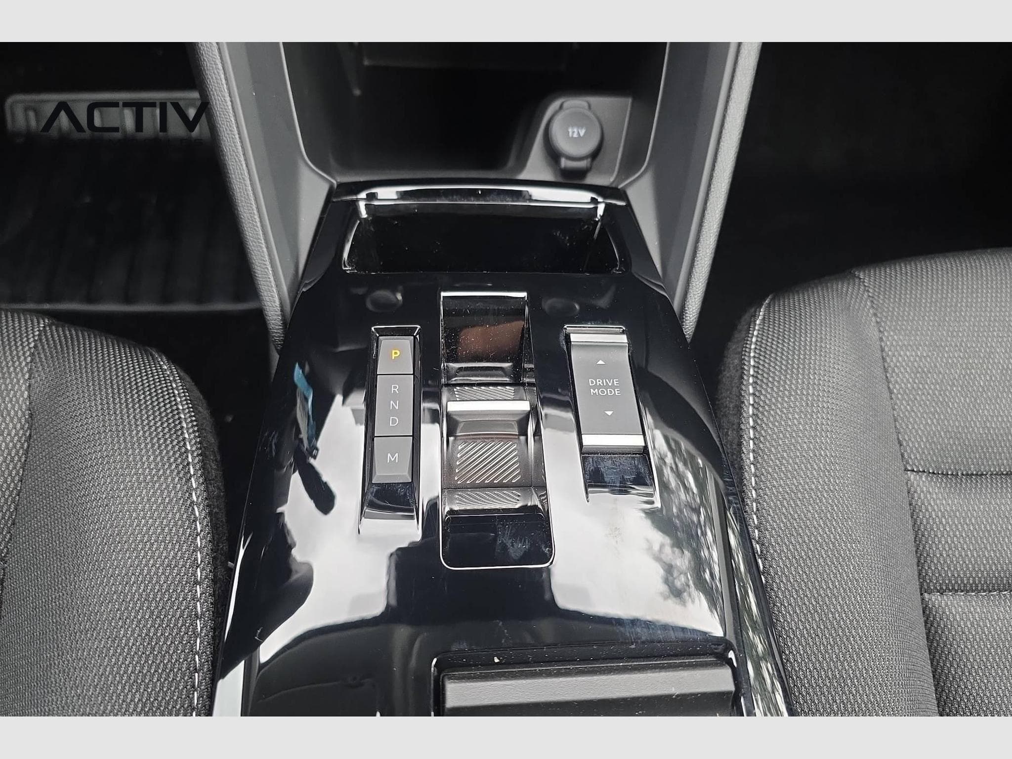 Citroën C4 PureTech 130 EAT8 Plus (2025) - Photo 16