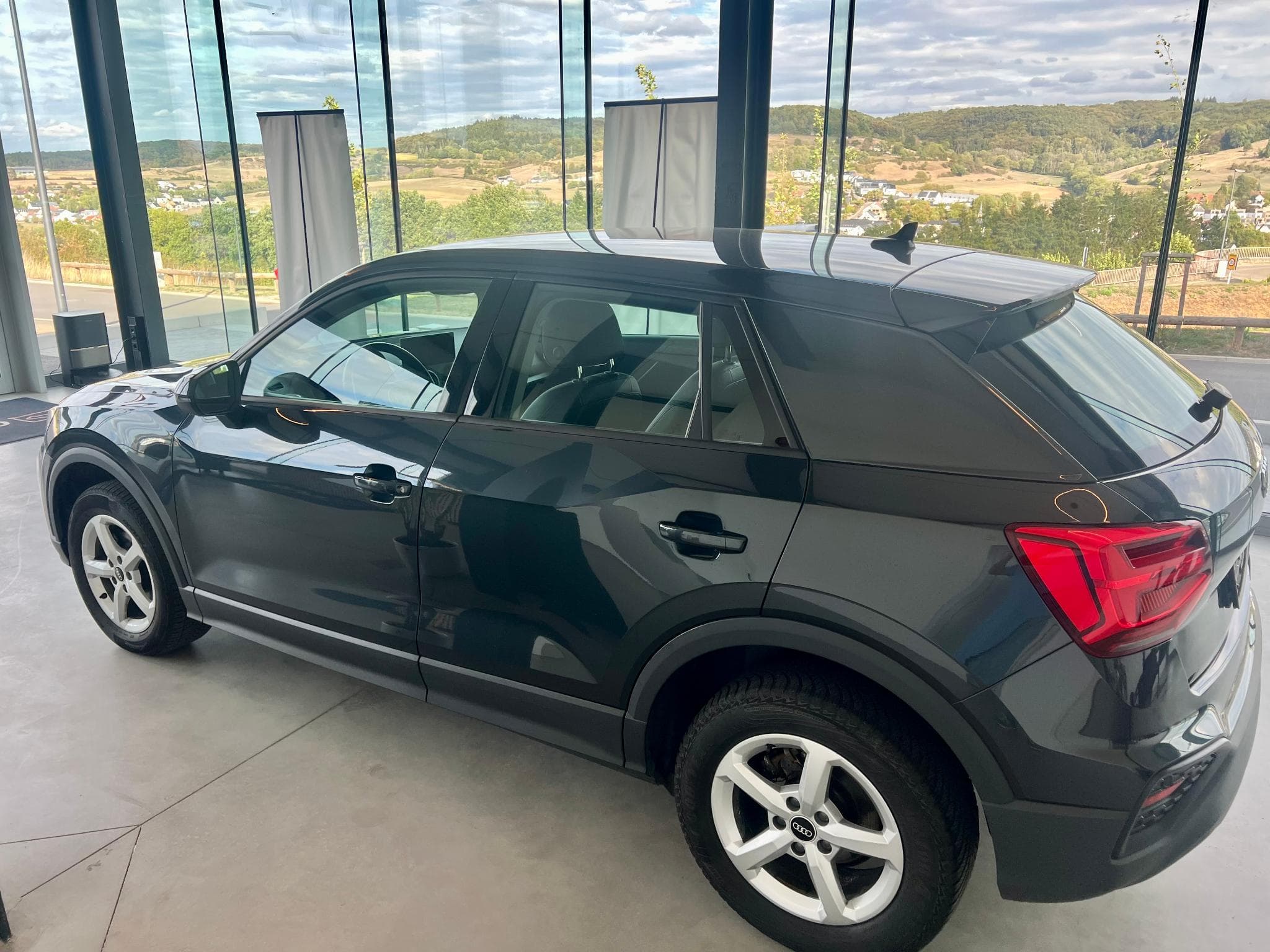 Audi Q2 30 TFSI 110PS (2021) - Photo 2