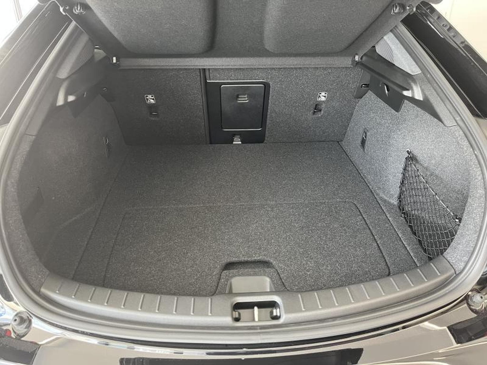Polestar 2 Long Range (2026) - Photo 17