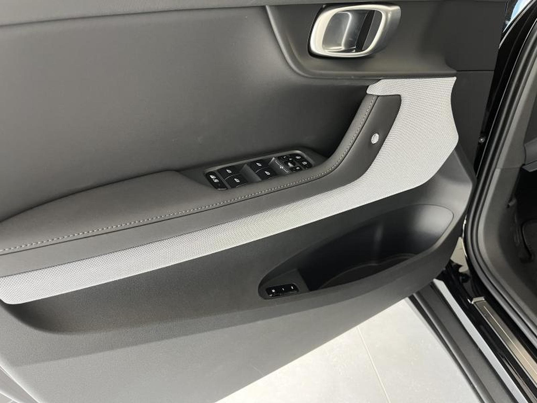 Polestar 2 Long Range (2026) - Photo 20