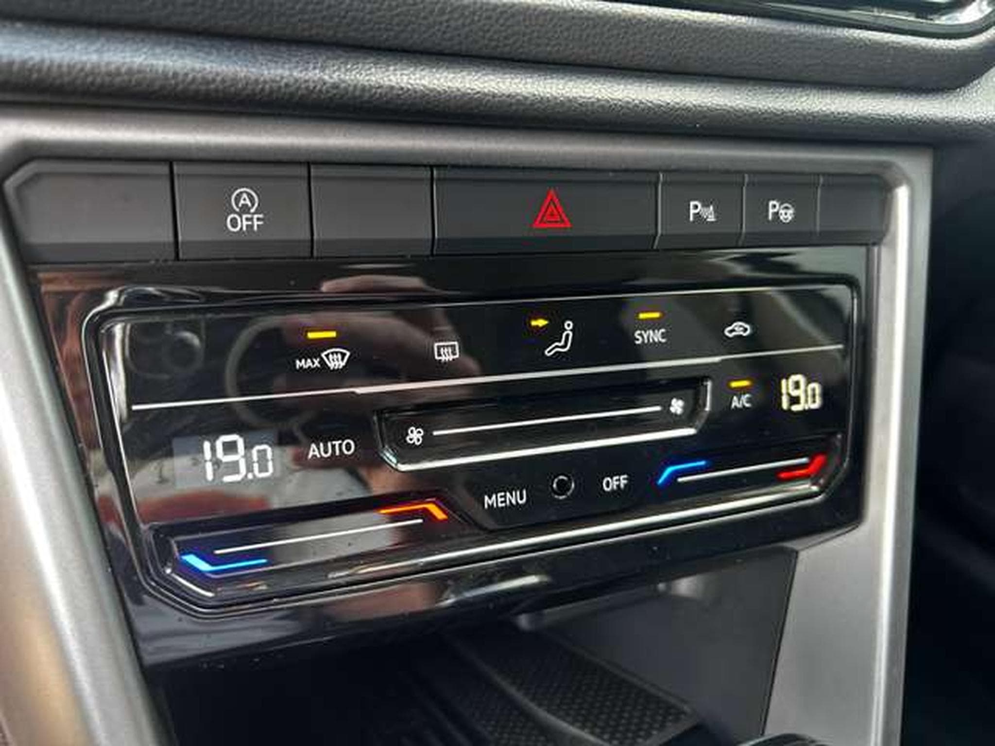 VW T-Roc 2.0 TDi 150 CV DSG7 LIFE (2025) - Photo 15