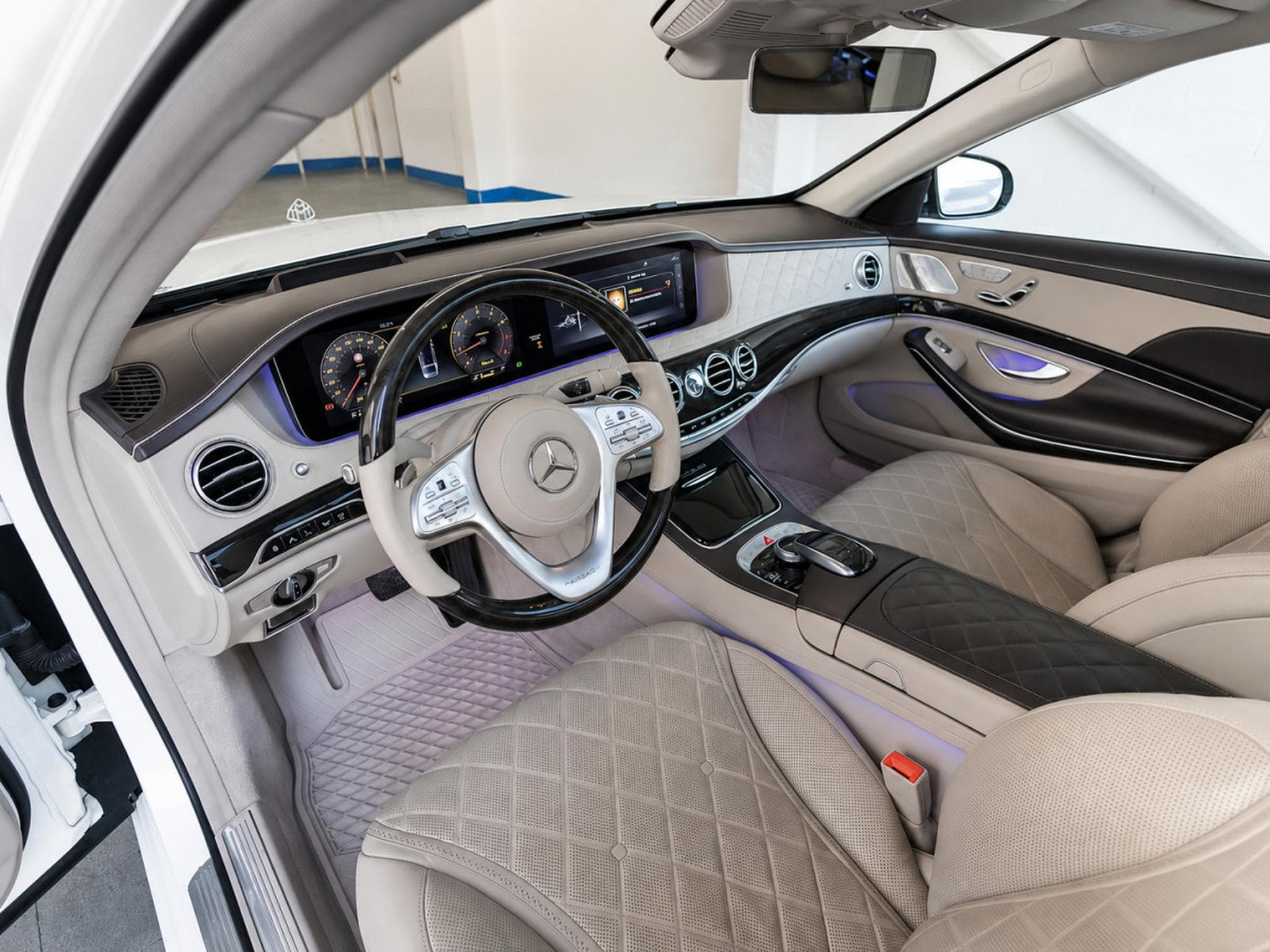 Maybach S560 Limousine 4Matic-PANO/BURMESTER/MASSAGE/DVD/Voll (2018) - Photo 24