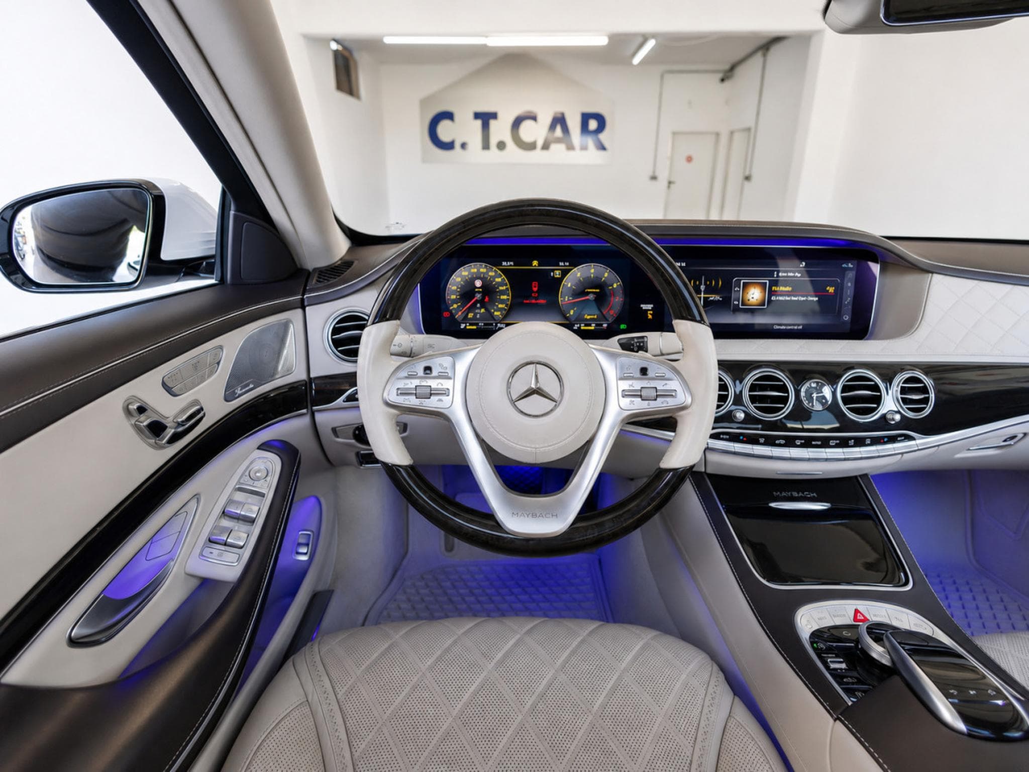 Maybach S560 Limousine 4Matic-PANO/BURMESTER/MASSAGE/DVD/Voll (2018) - Photo 23
