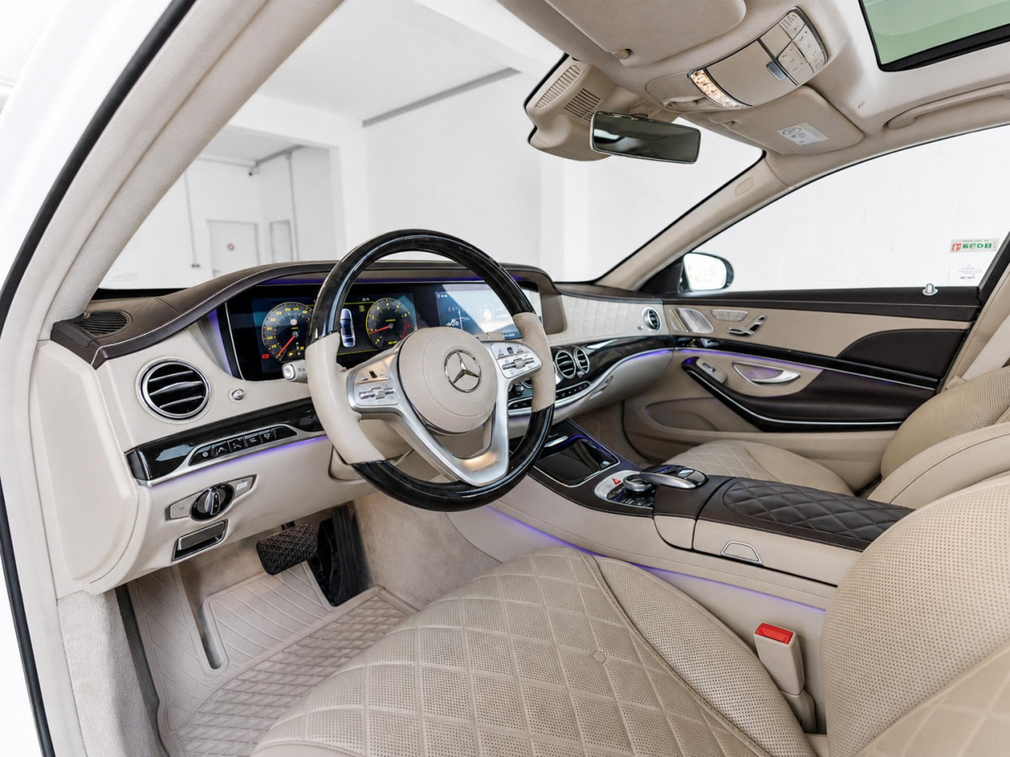 Maybach S560 Limousine 4Matic-PANO/BURMESTER/MASSAGE/DVD/Voll (2018) - Photo 25