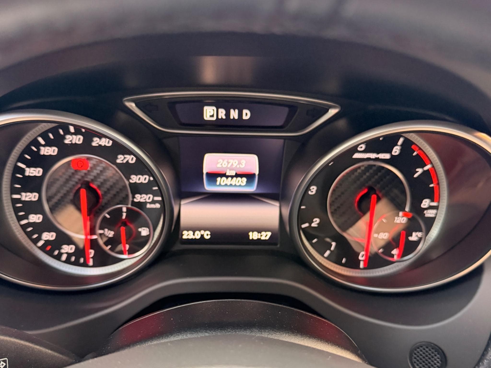Mercedes A 45 AMG (2017) - Photo 7