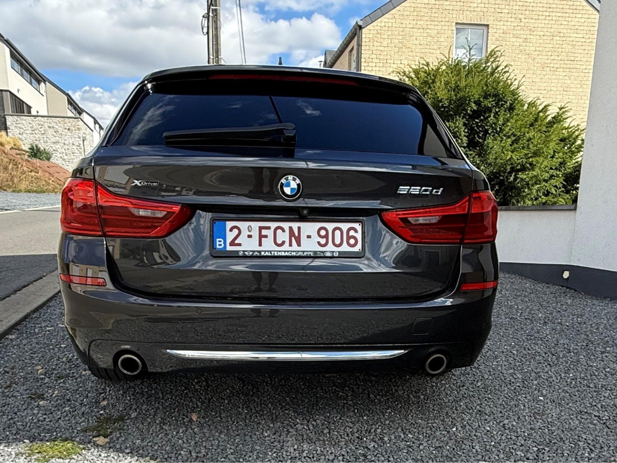 BMW 520 520XD Touring – Luxury Line (2020) - Photo 1