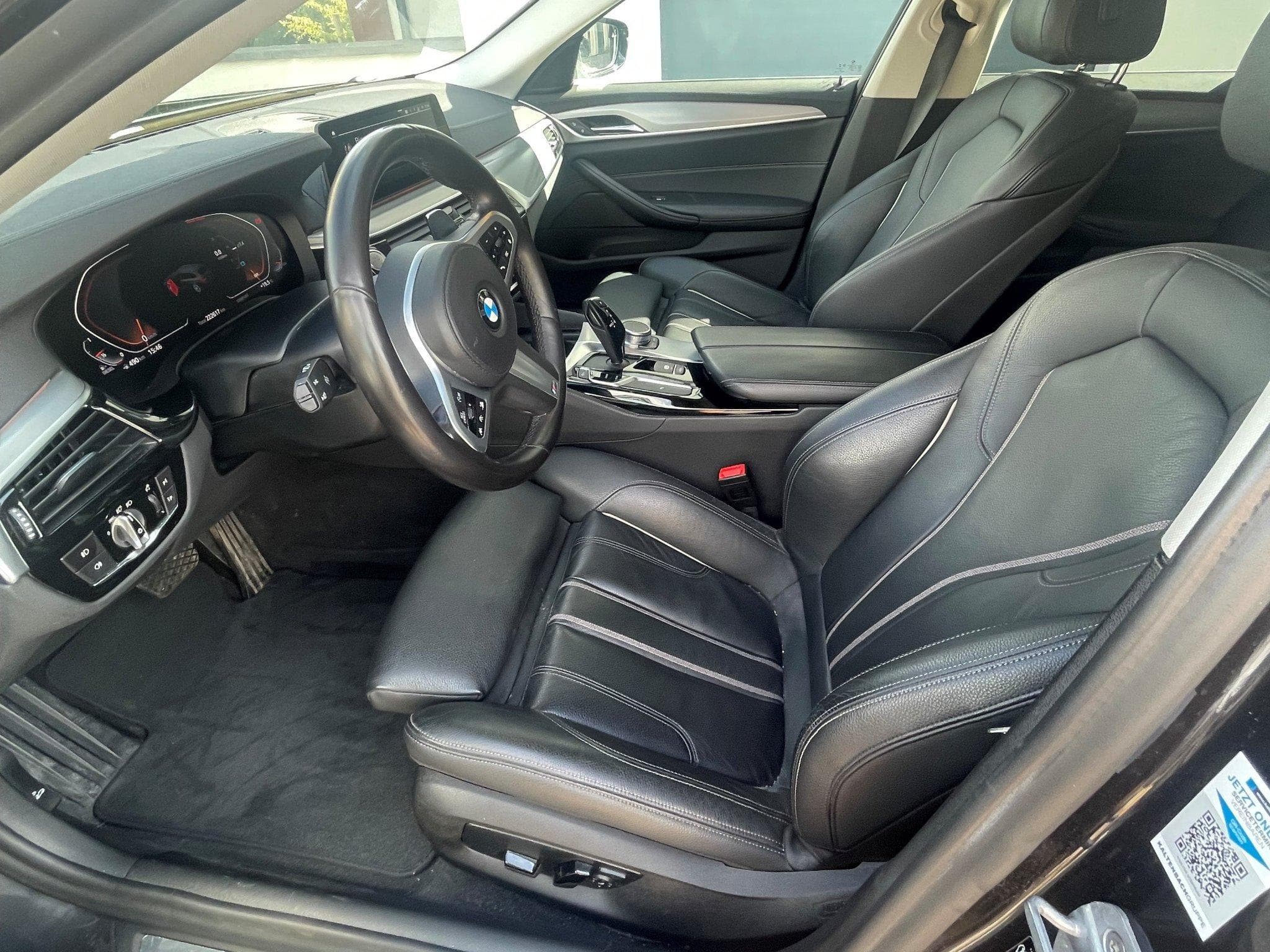 BMW 520 520XD Touring – Luxury Line (2020) - Photo 8