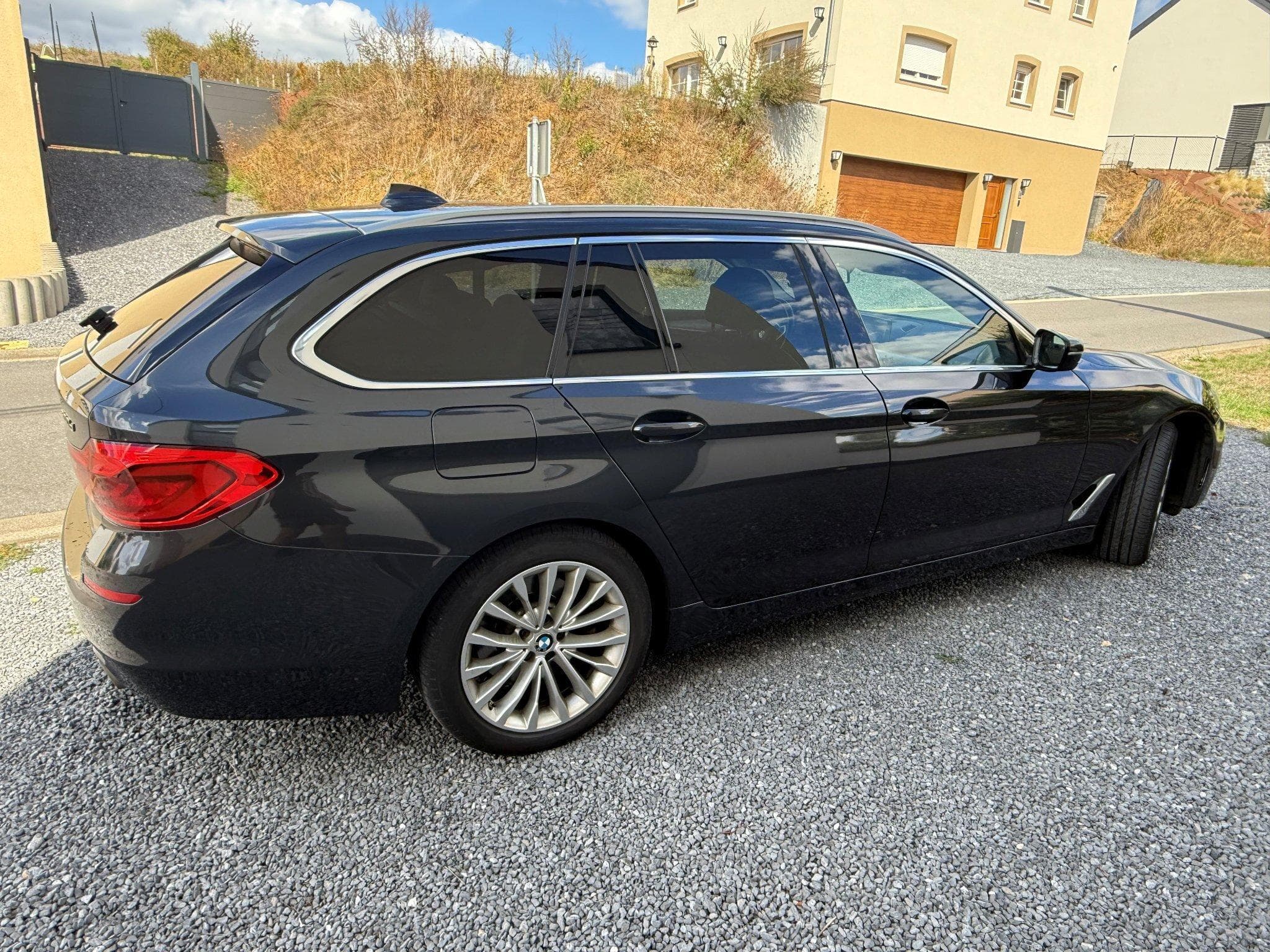 BMW 520 520XD Touring – Luxury Line (2020) - Photo 9