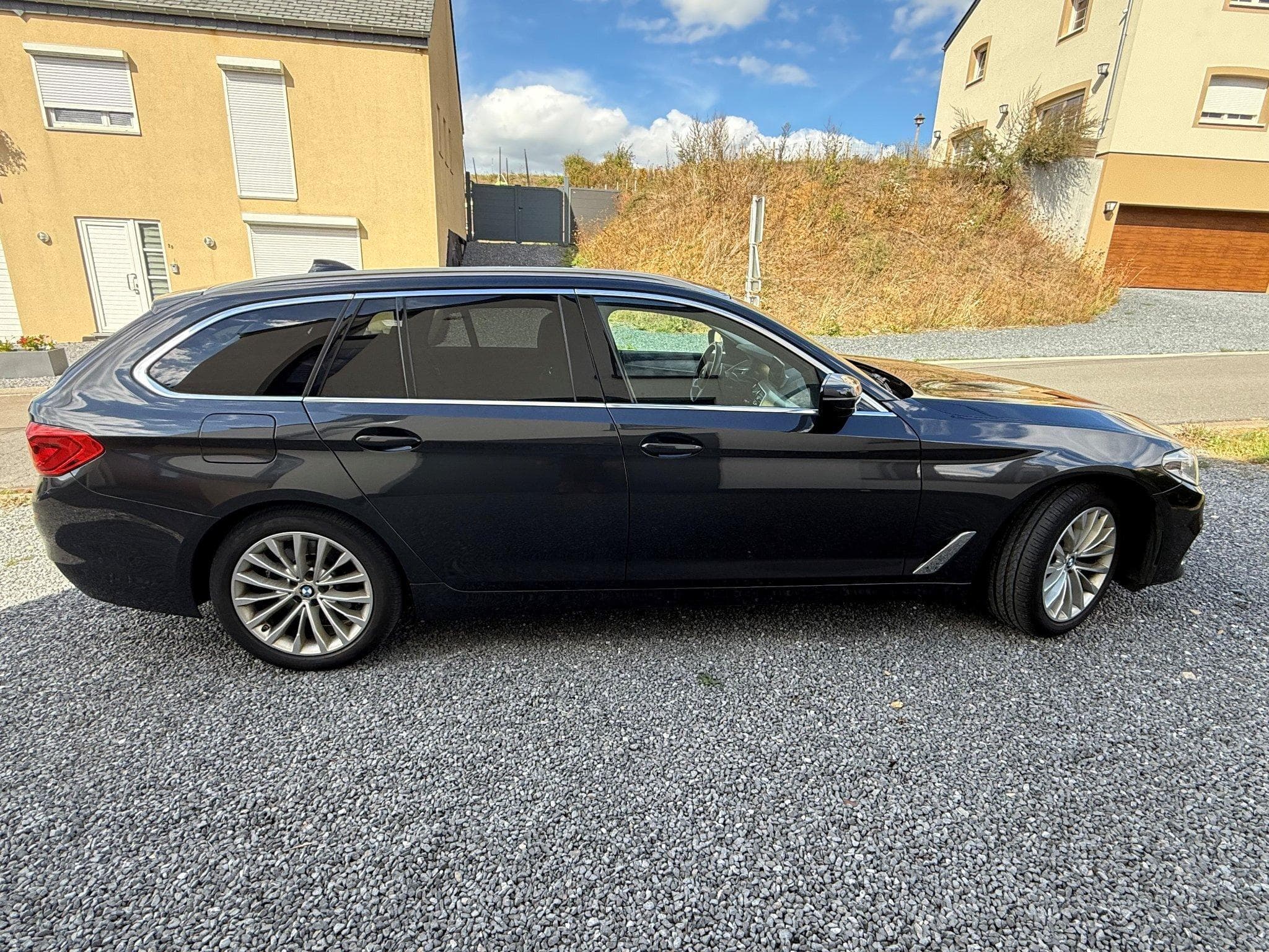 BMW 520 520XD Touring – Luxury Line (2020) - Photo 14