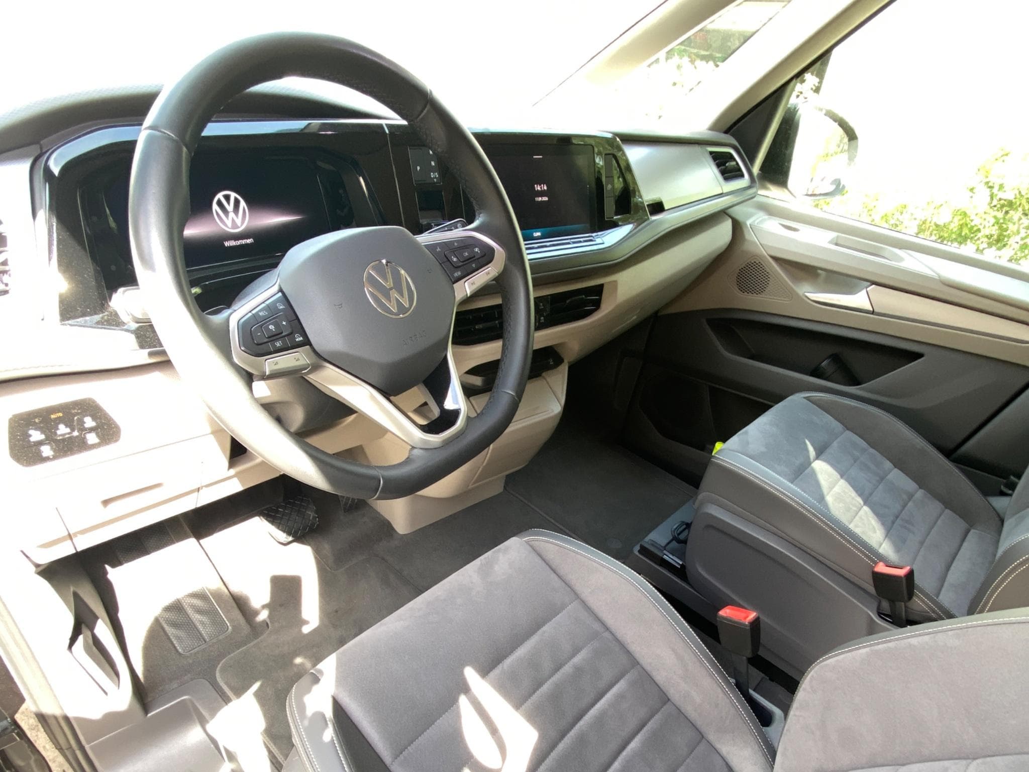 VW T7 California Beach Tour (2026) - Photo 4
