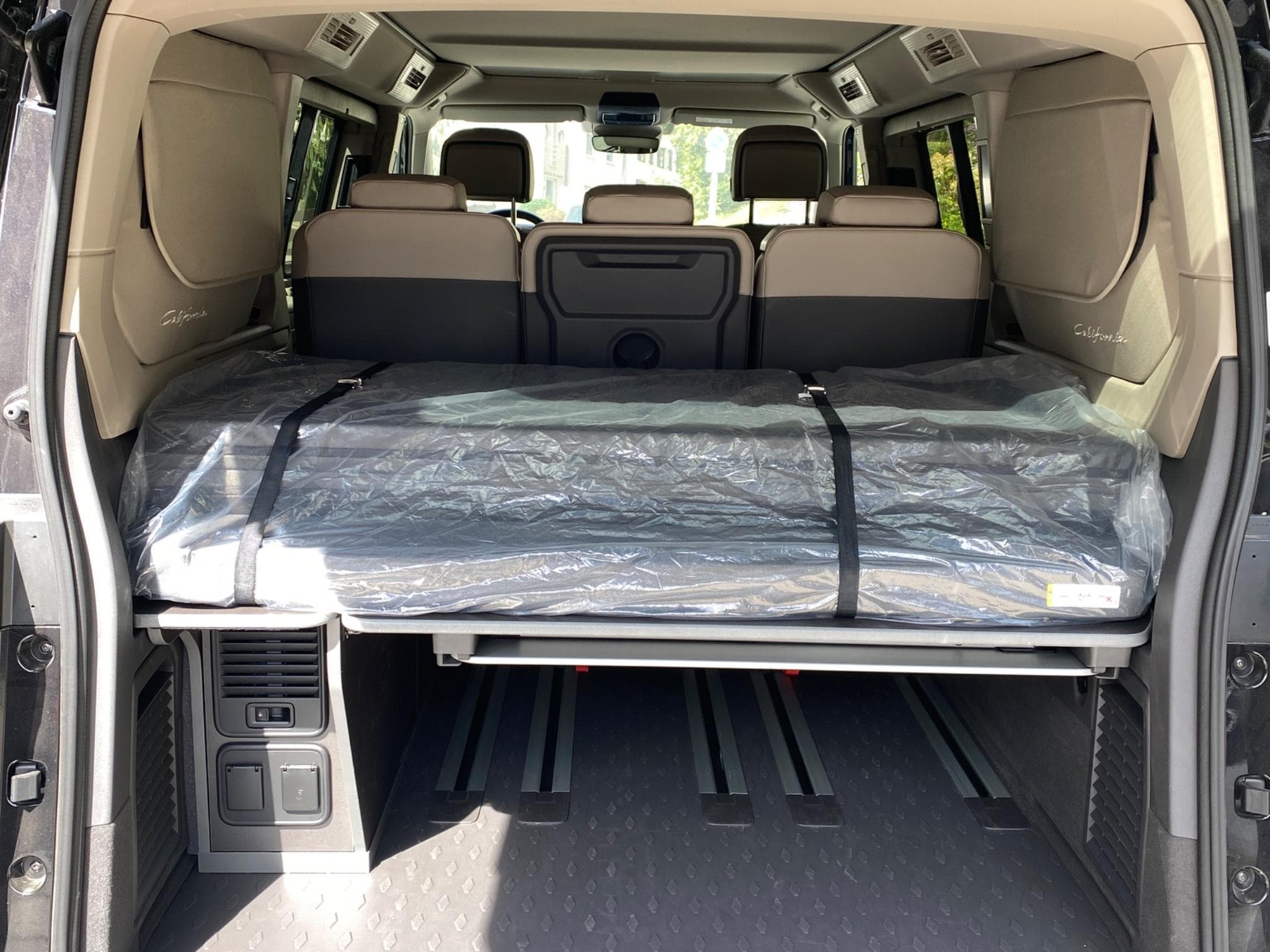 VW T7 California Beach Tour (2026) - Photo 7