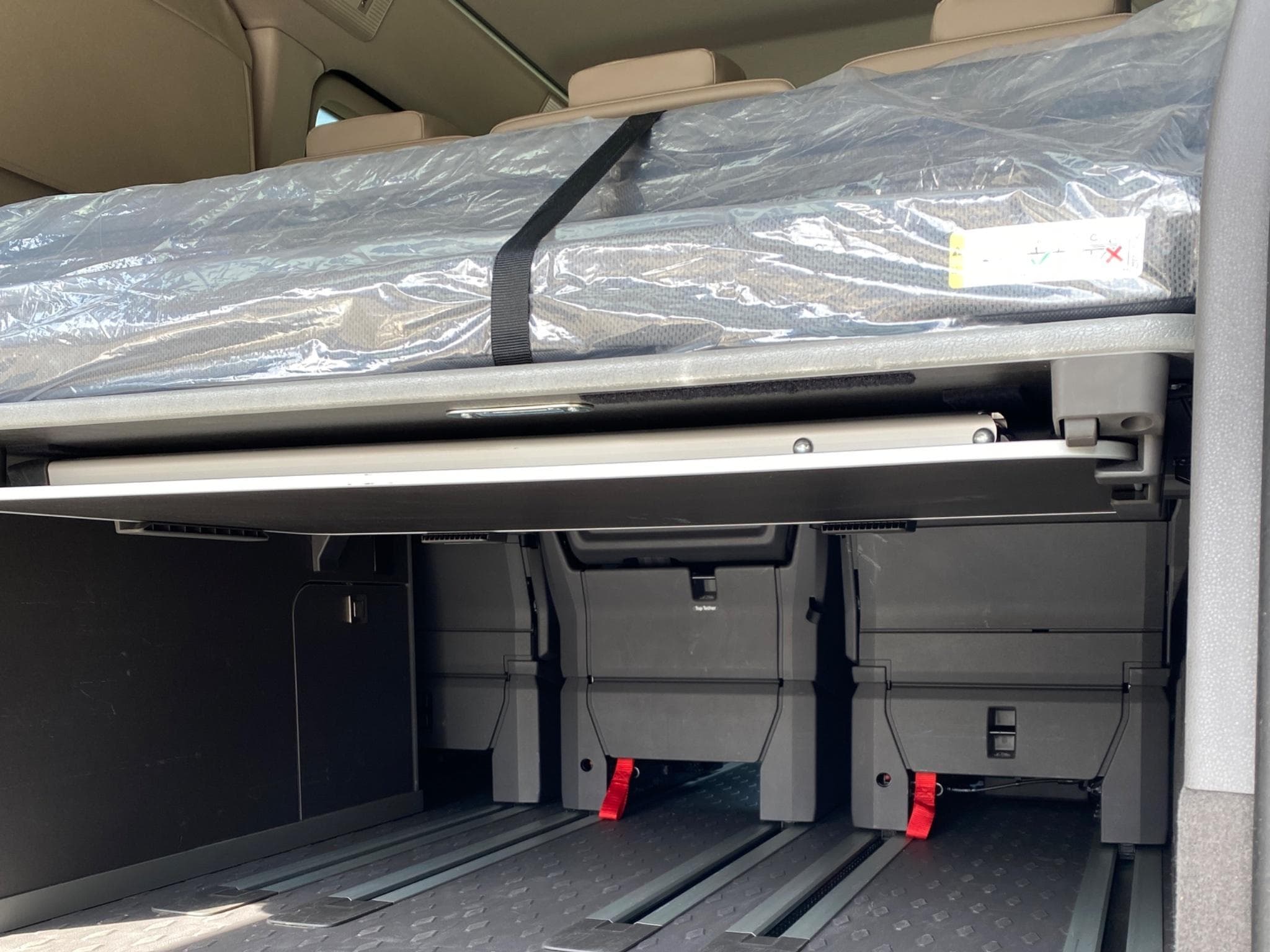 VW T7 California Beach Tour (2026) - Photo 10