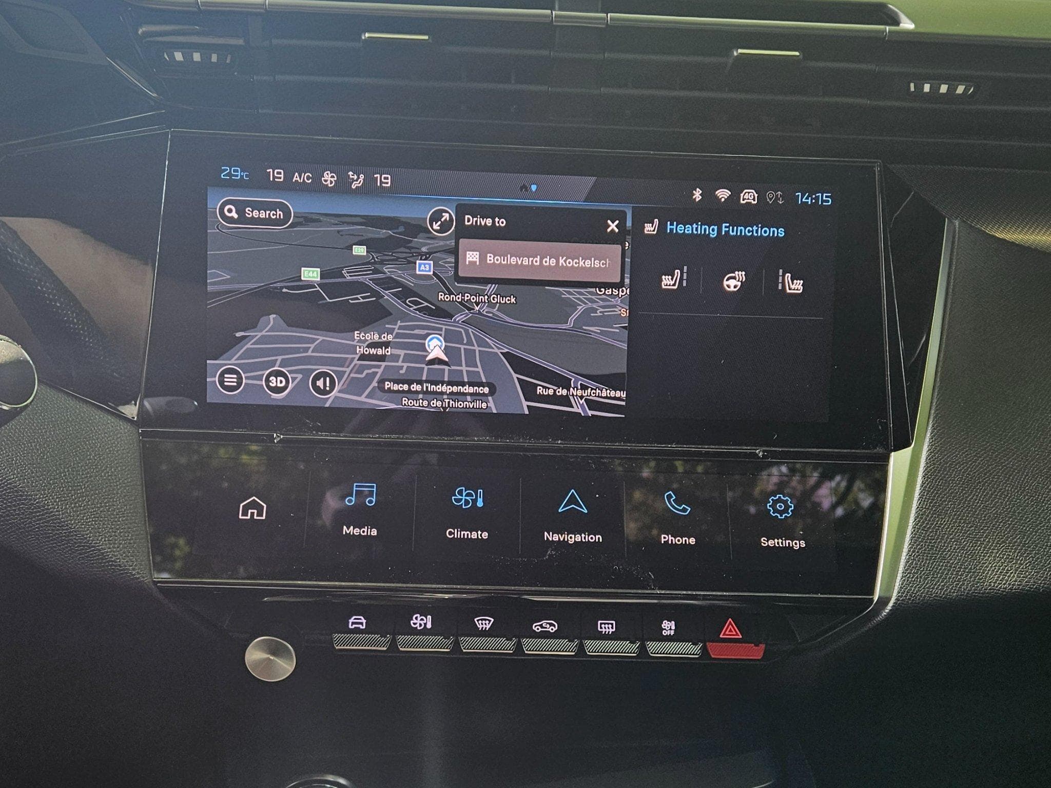 Peugeot 308 GT line (2023) - Photo 10