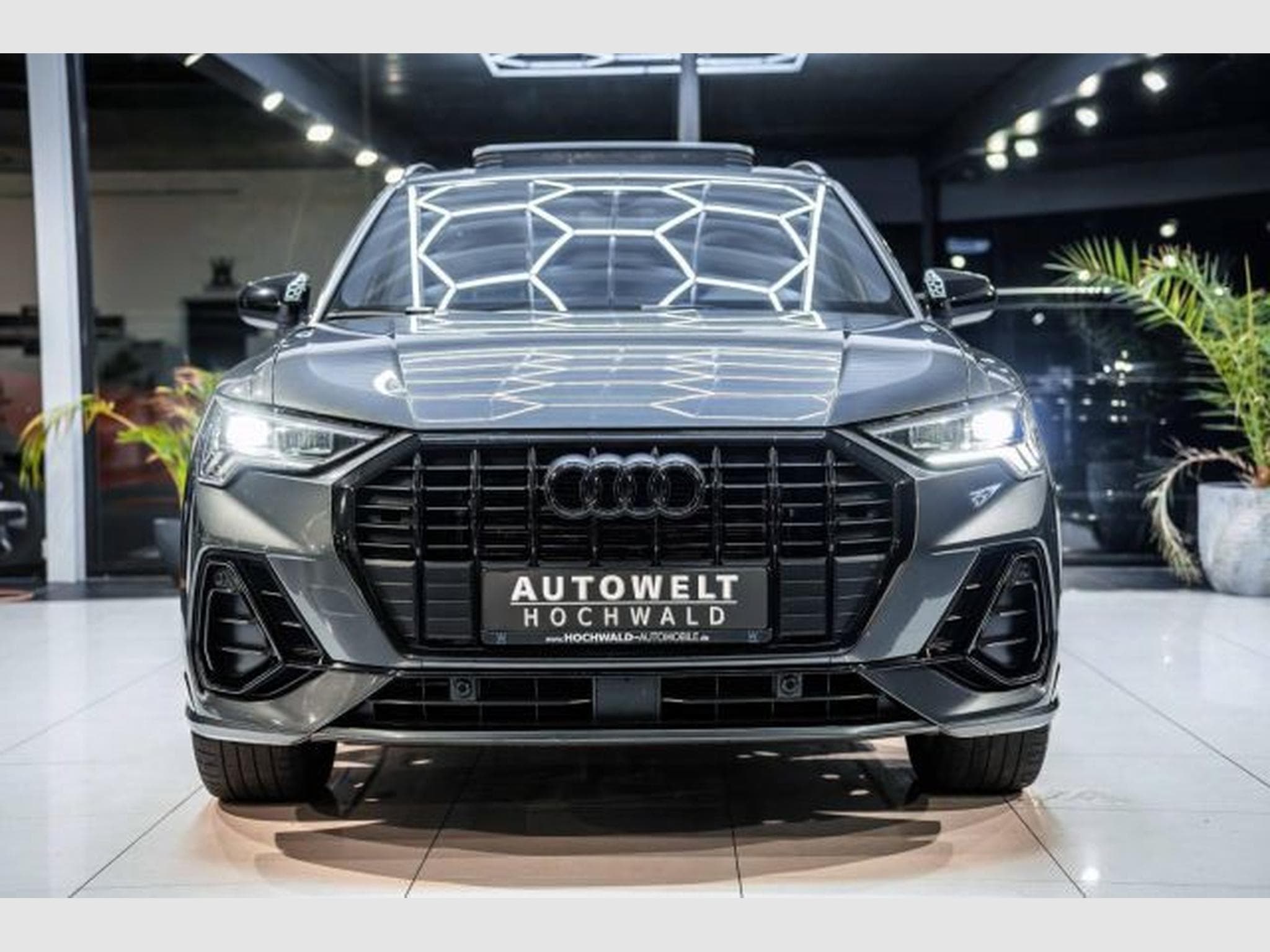 Audi Q3 Q3 2.0 TDI S-tr 2x S-Line NAVI LED PANO RFK AHK (2023) - Foto 5