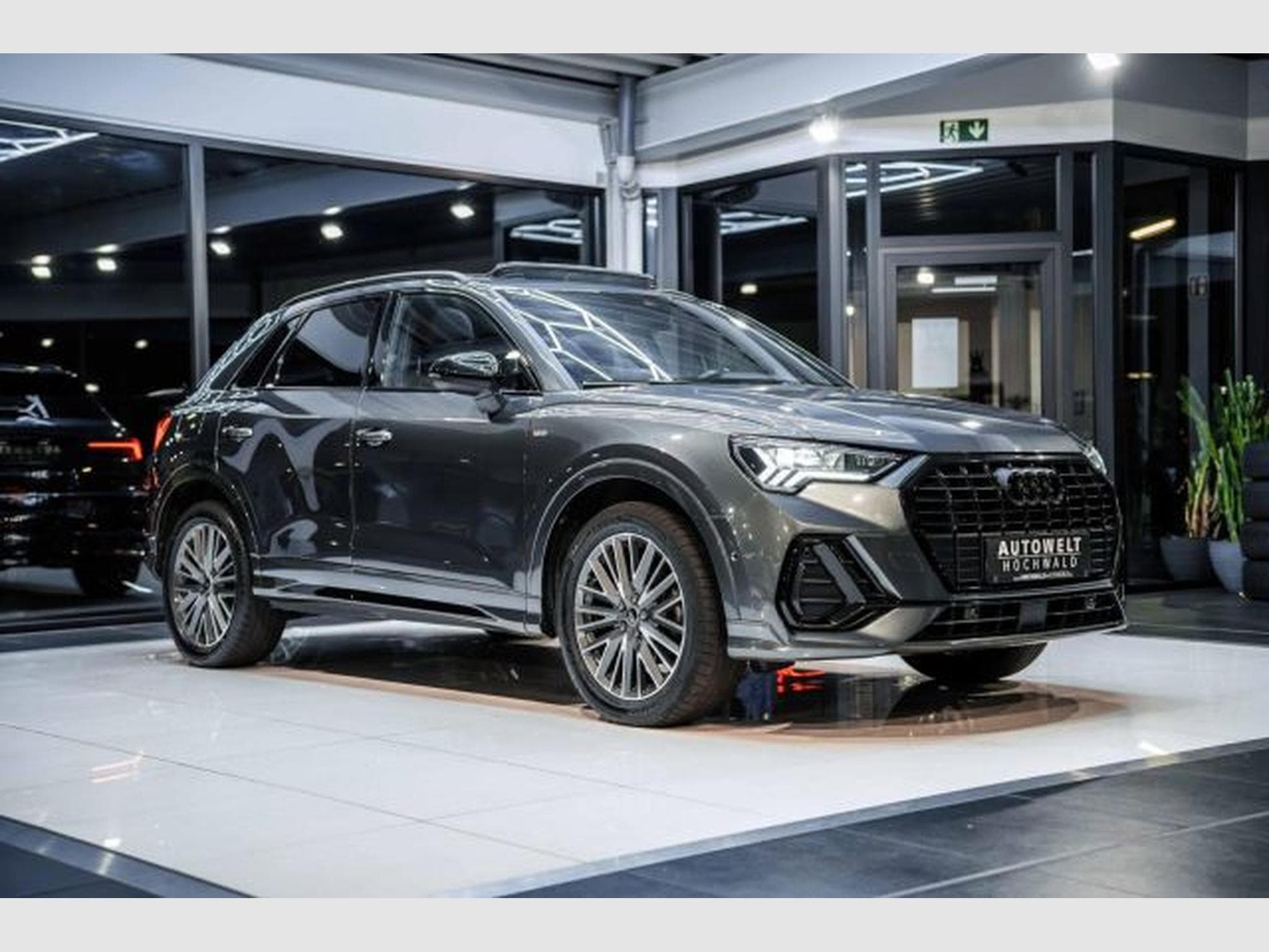 Audi Q3 Q3 2.0 TDI S-tr 2x S-Line NAVI LED PANO RFK AHK (2023) - Foto 6