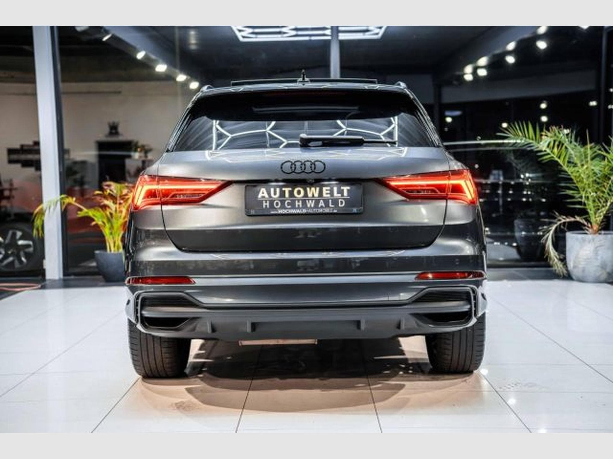 Audi Q3 Q3 2.0 TDI S-tr 2x S-Line NAVI LED PANO RFK AHK (2023) - Foto 13