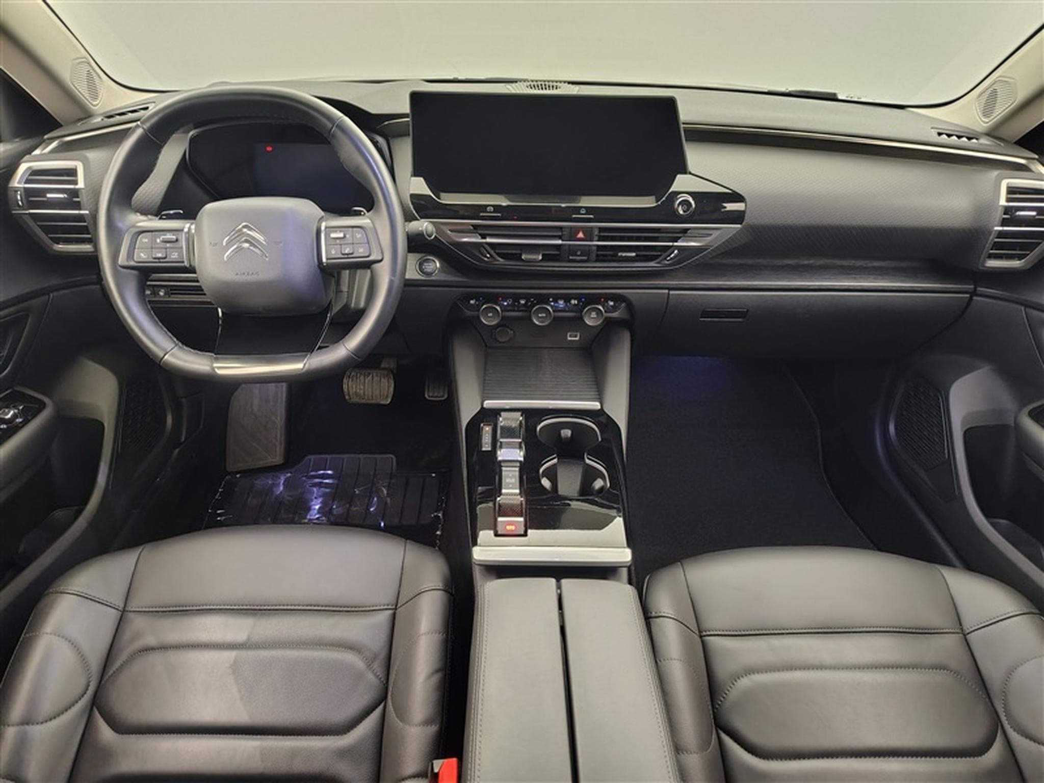 Citroen C5 X 1.2 PureTech 130cv EAT8 Plus NAVI / FULL LED / CUIR / CAMERA (2024) - Foto 8
