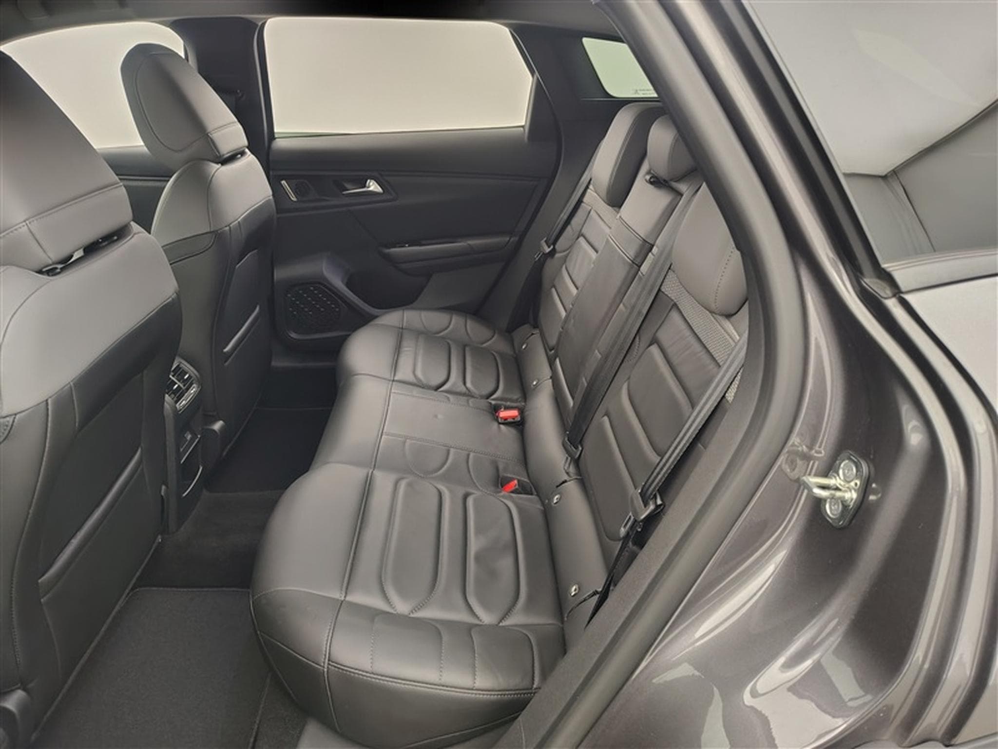 Citroen C5 X 1.2 PureTech 130cv EAT8 Plus NAVI / FULL LED / CUIR / CAMERA (2024) - Foto 13