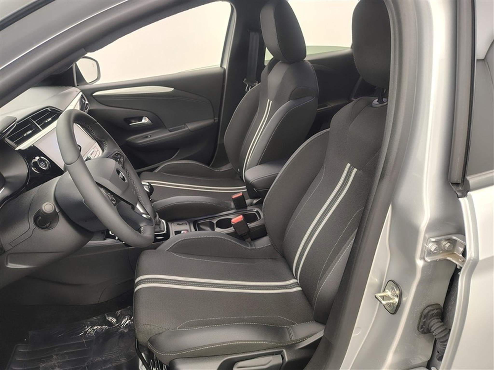 Opel Corsa 1.2 Turbo 100cv GS NAVI / FULL LED / CAMERA / JA 16" (2025) - Foto 6