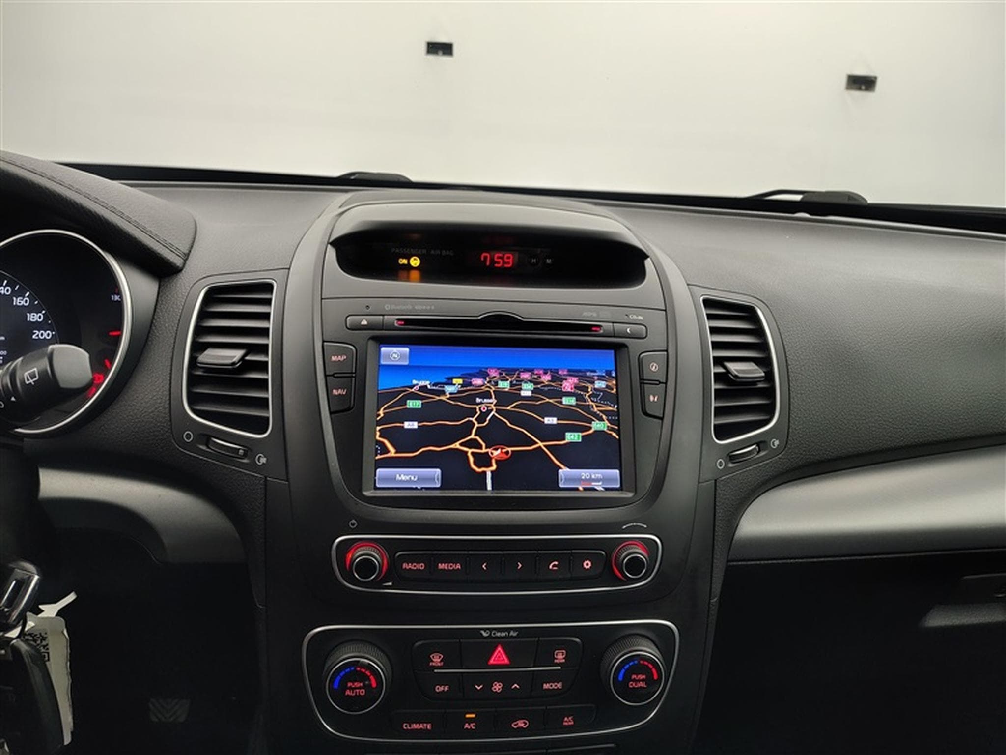 Kia Sorento 2 CRDi  7pl.//CUIR/NAVI/TO PANO/XENON (2017) - Foto 11