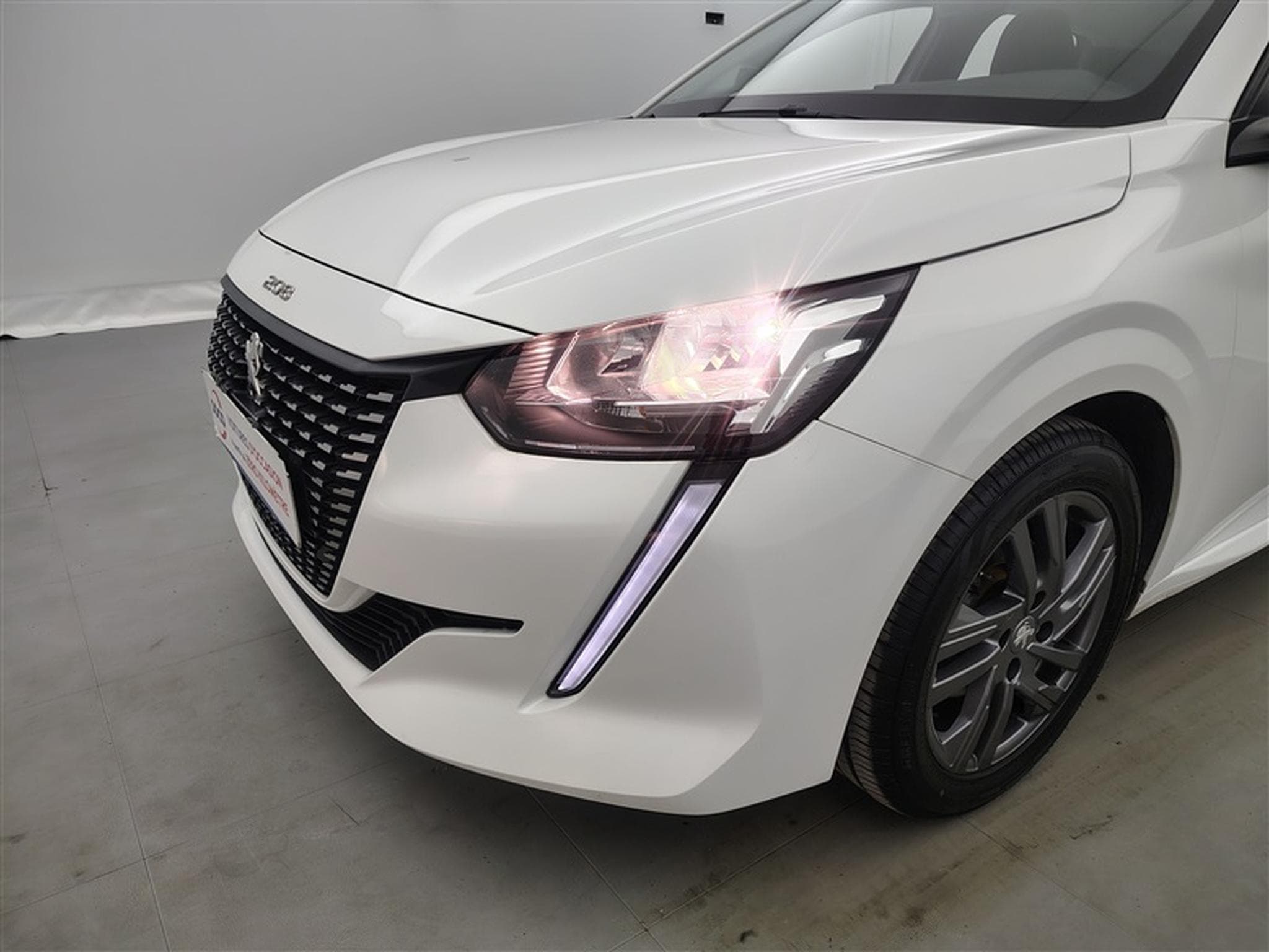 Peugeot 208 1.2i PureTech Active MIRRORLINK / PDC AR / JA 16" (2022) - Foto 15