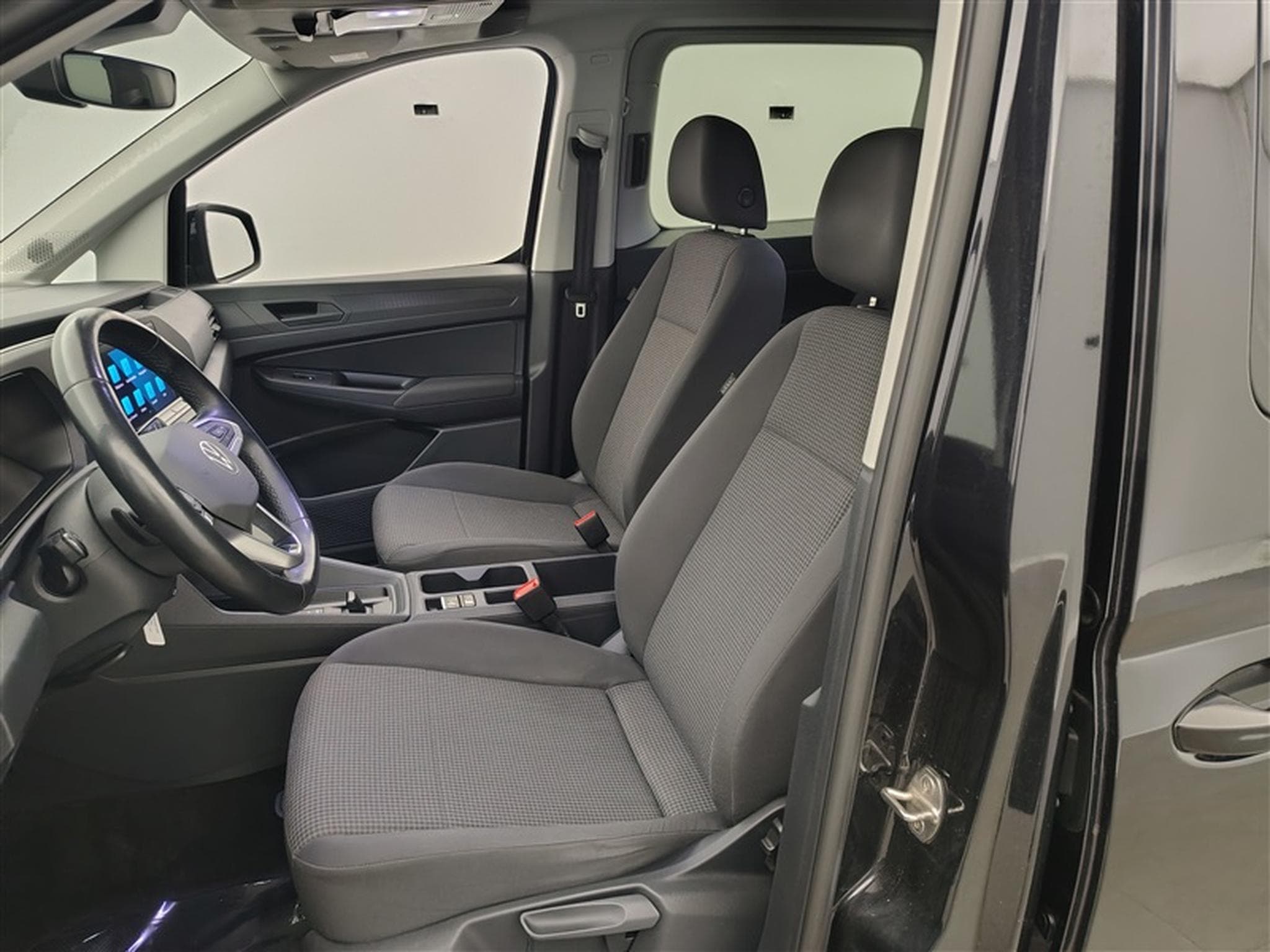 VW Caddy 2.0 TDi Business DSG/Long/Double cab (2023) - Photo 7