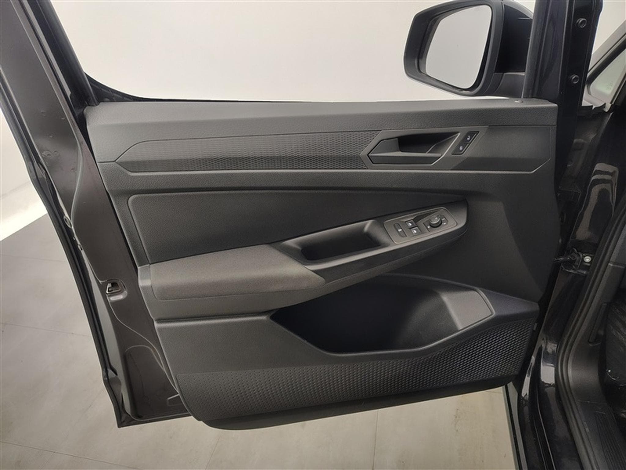 VW Caddy 2.0 TDi Business DSG/Long/Double cab (2023) - Photo 16