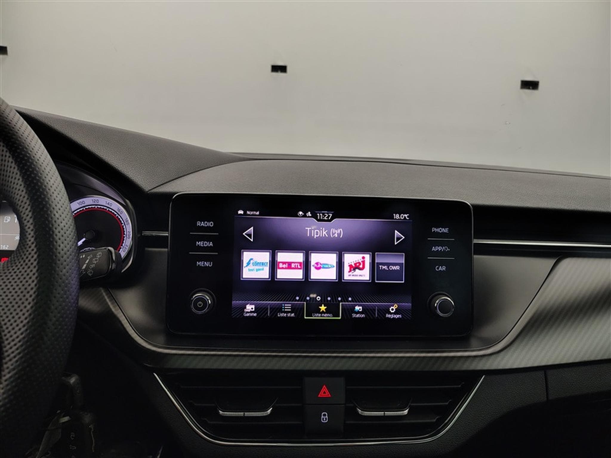 Skoda Scala 1.5 TSI MonteCarlo DSG *NAVI/FULL LED/T.PANO/CAM/JA18* (2021) - Photo 11