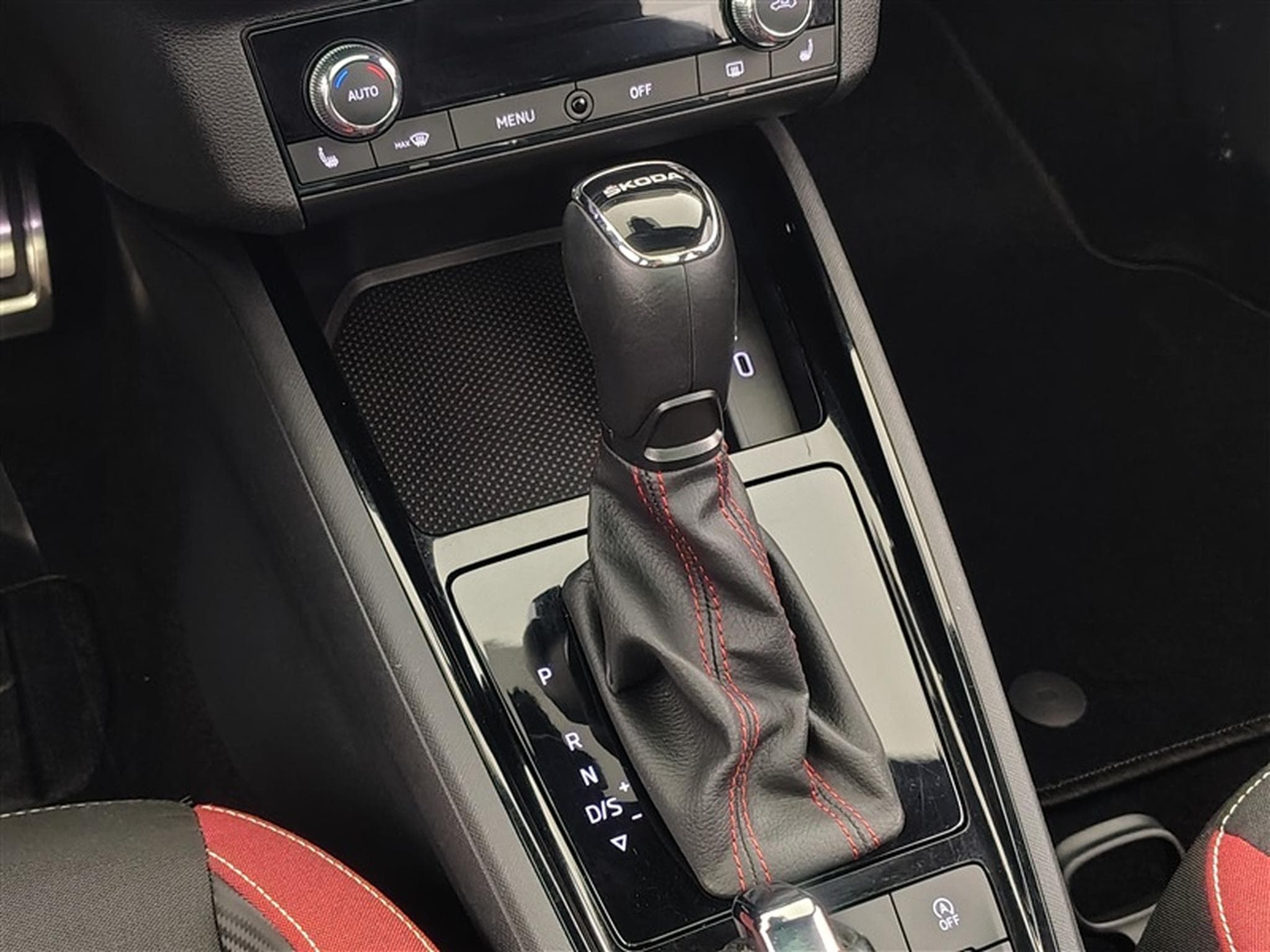 Skoda Scala 1.5 TSI MonteCarlo DSG *NAVI/FULL LED/T.PANO/CAM/JA18* (2021) - Photo 12