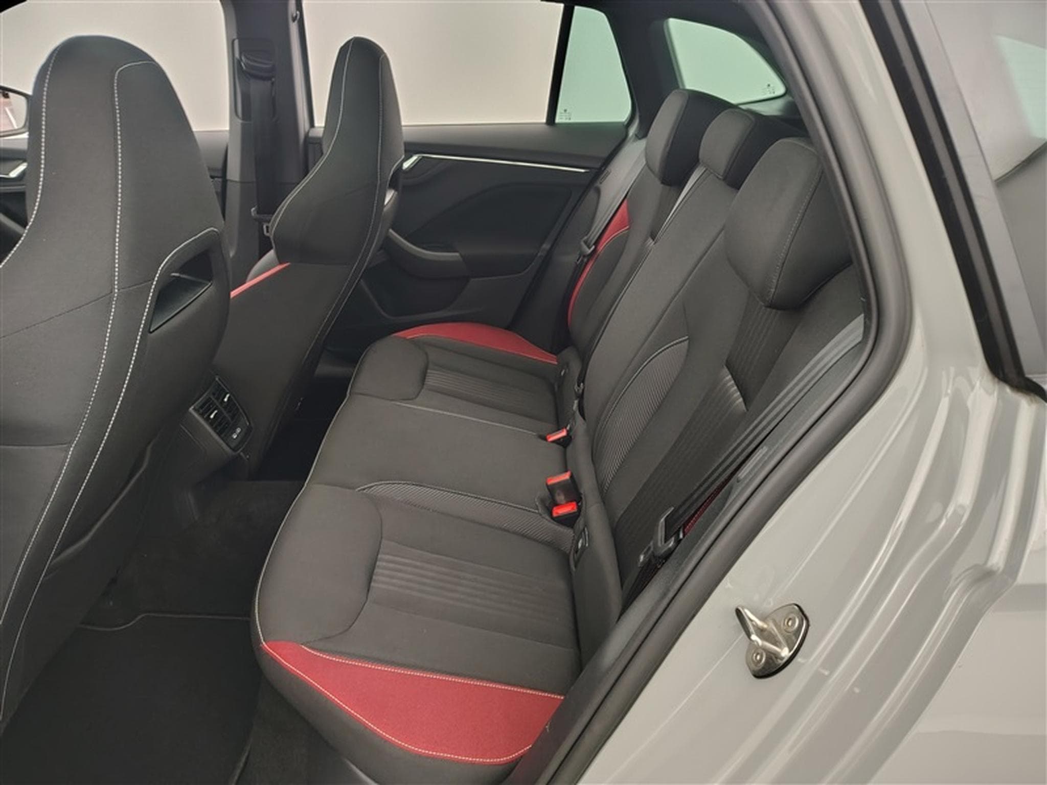 Skoda Scala 1.5 TSI MonteCarlo DSG *NAVI/FULL LED/T.PANO/CAM/JA18* (2021) - Photo 13