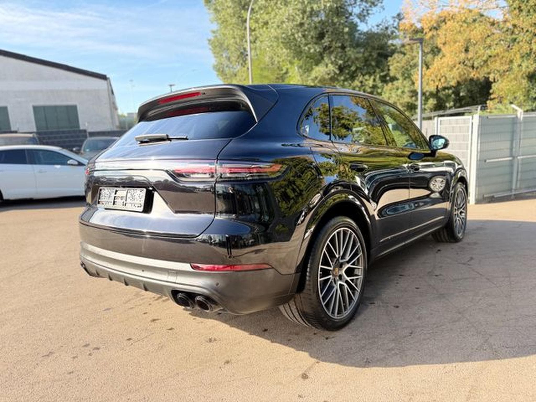 Porsche Cayenne CAYENNE E-HYBRID*LUFT*CHRONO*SOFT-C*PASM*21.ZOLL (2021) - Photo 6