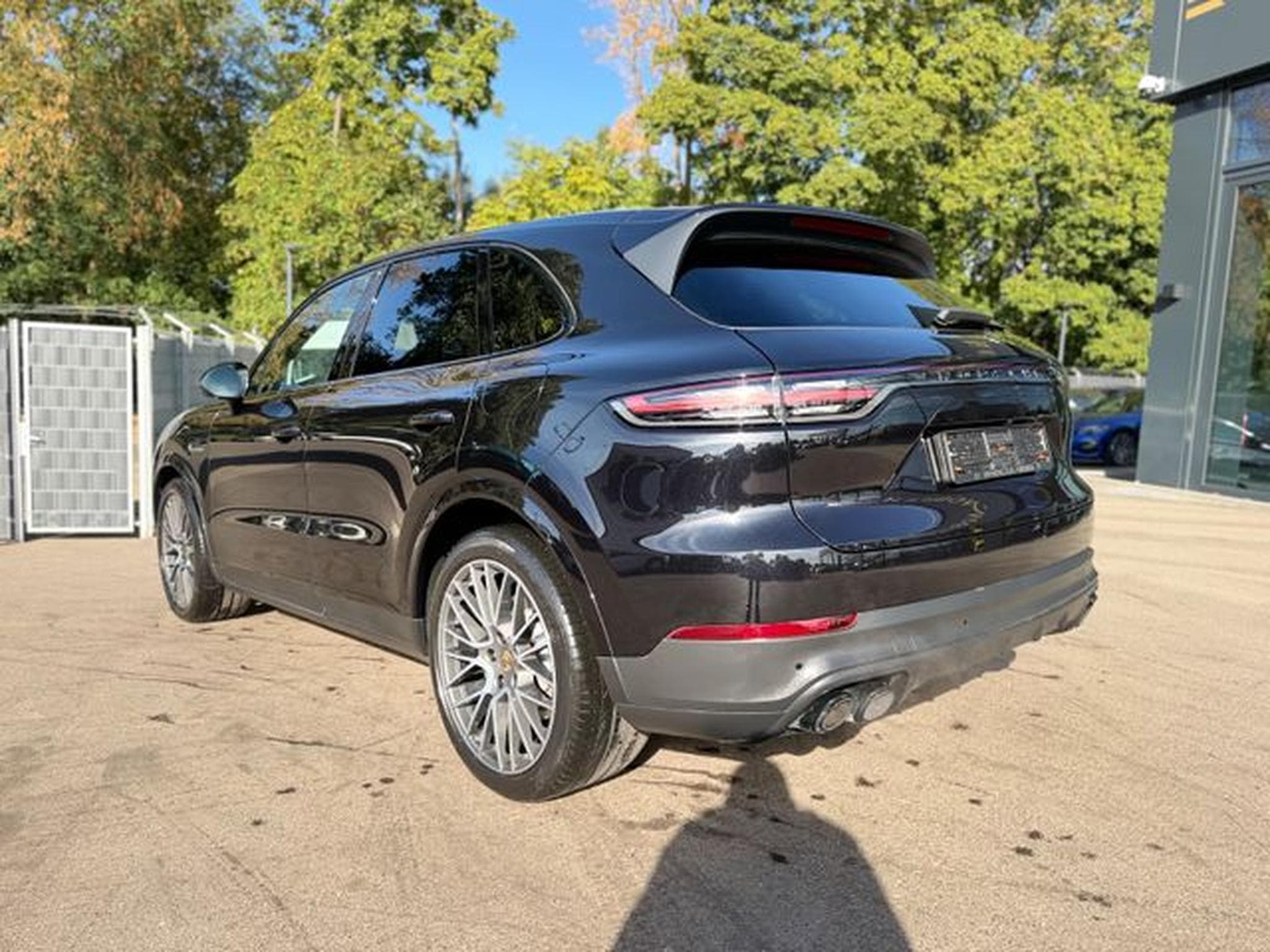 Porsche Cayenne CAYENNE E-HYBRID*LUFT*CHRONO*SOFT-C*PASM*21.ZOLL (2021) - Photo 9