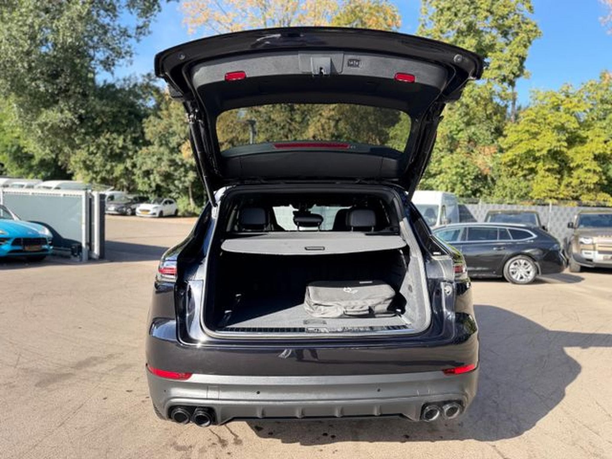 Porsche Cayenne CAYENNE E-HYBRID*LUFT*CHRONO*SOFT-C*PASM*21.ZOLL (2021) - Photo 8