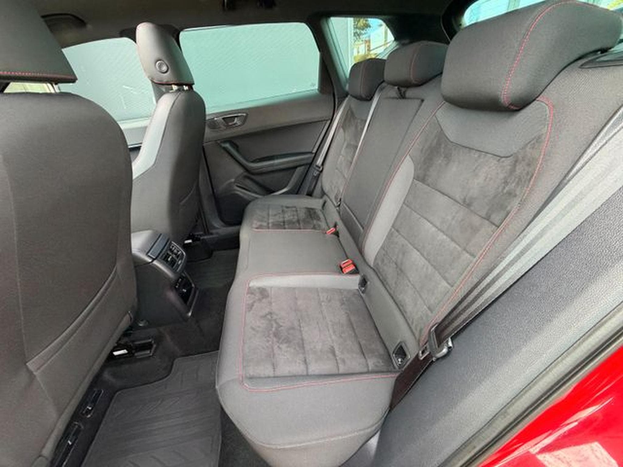 Seat Ateca Ateca 2,0TDi FR 4x4 Pano AHK 360° Navi Leder (2018) - Photo 12