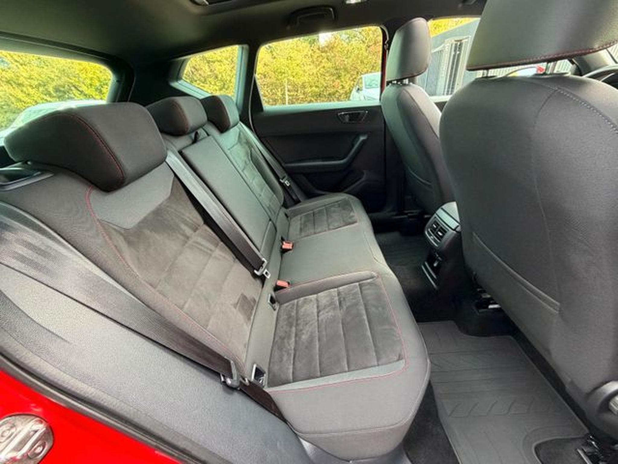 Seat Ateca Ateca 2,0TDi FR 4x4 Pano AHK 360° Navi Leder (2018) - Photo 15