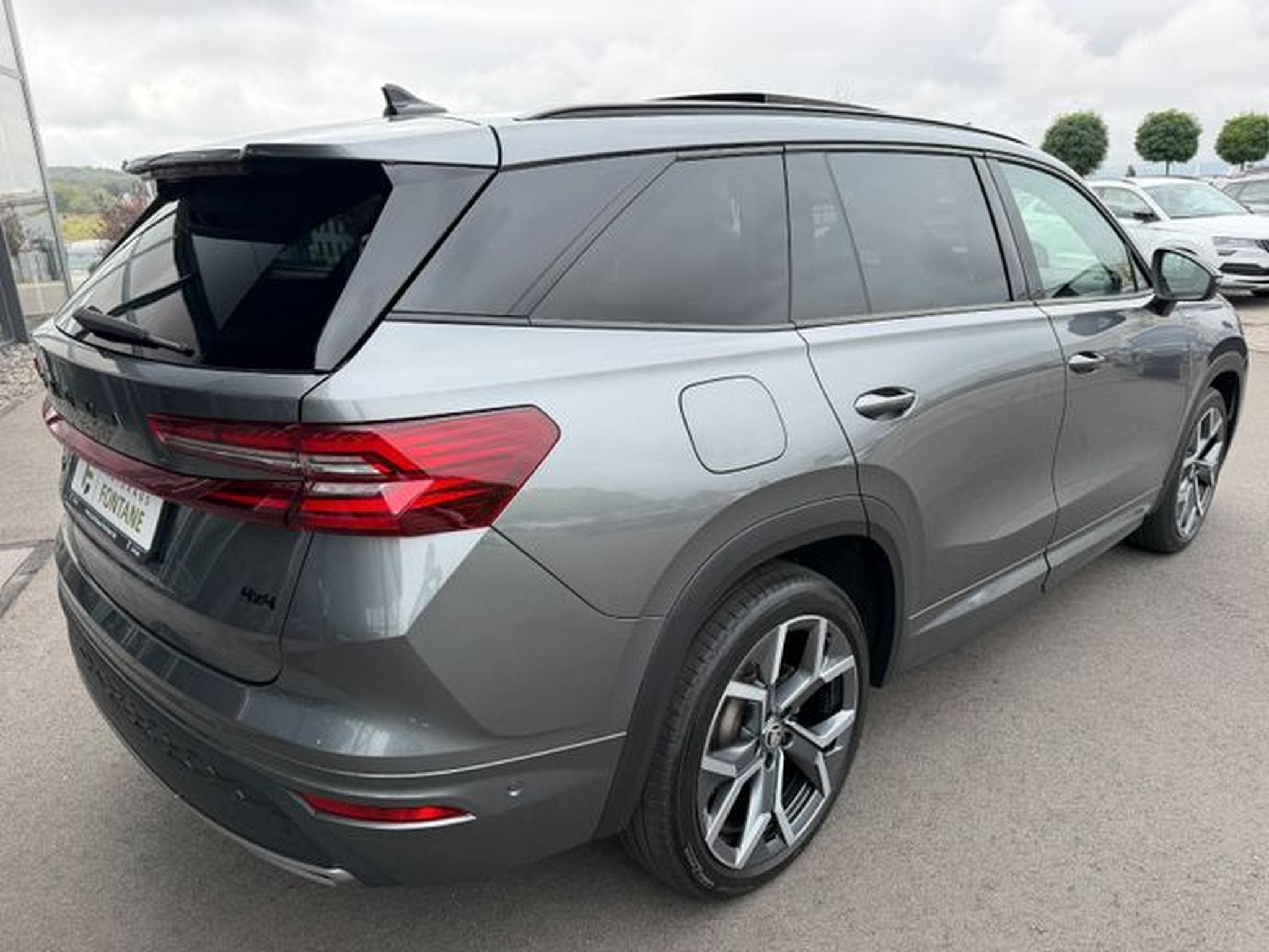 Skoda Kodiaq Kodiaq 2.0TDI 4x4 Sportline Pano Canton AHK HUD (2025) - Photo 6