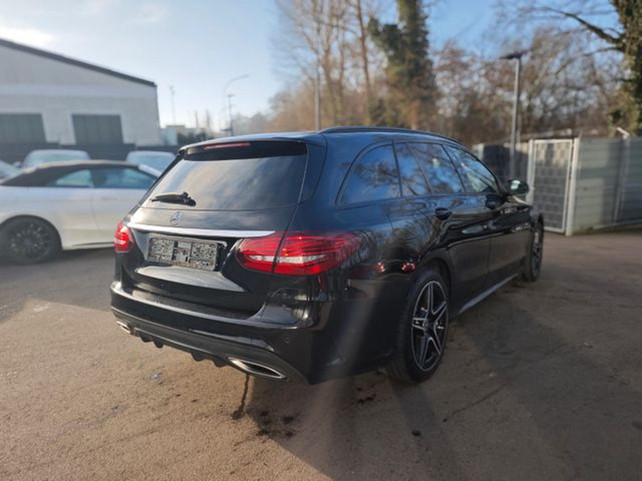 Mercedes C 300 C300e PLUG-IN-HYBRID*AMG-LINE*NIGHT*LED*2.HAND* (2020) - Photo 6