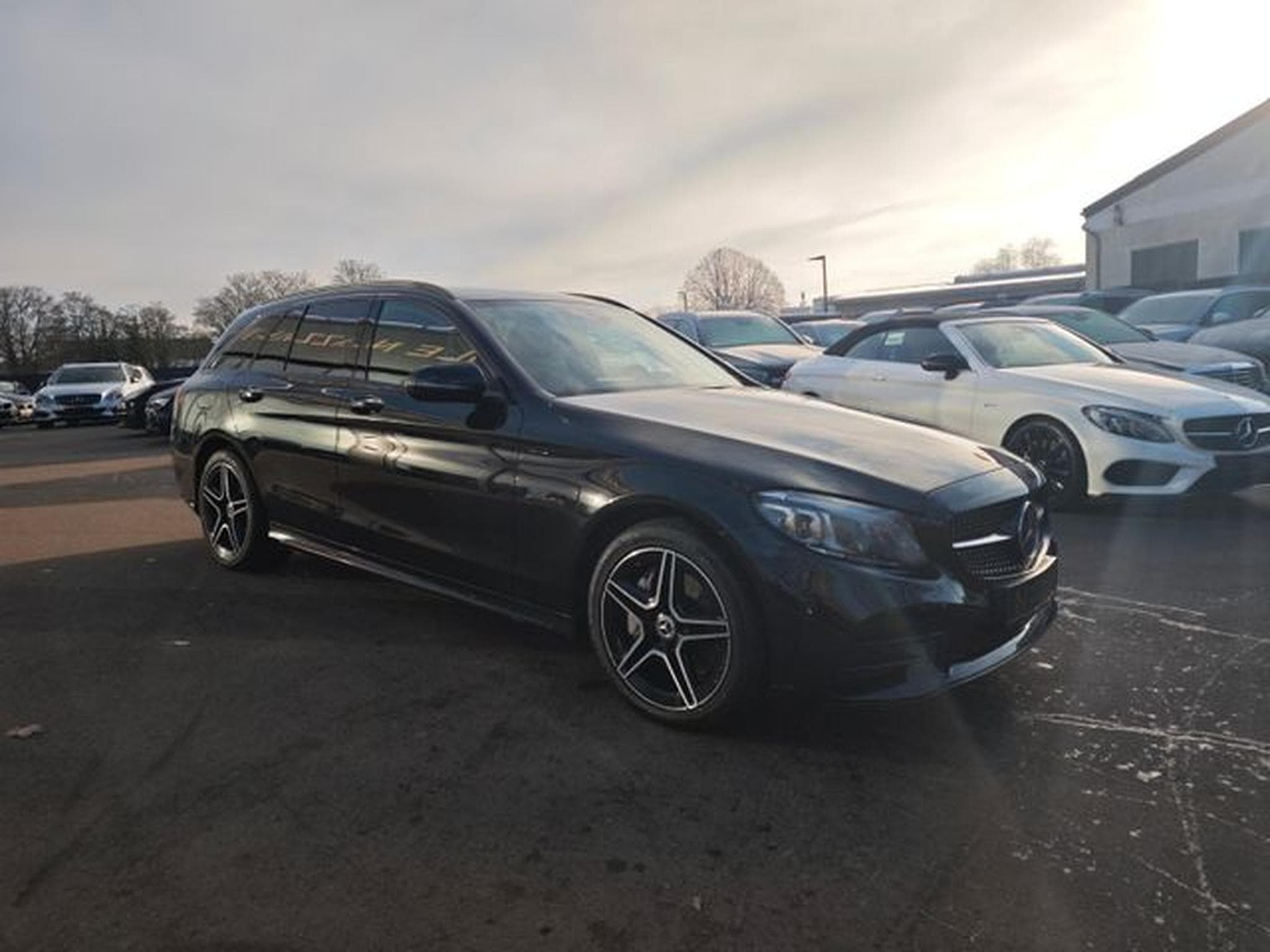 Mercedes C 300 C300e PLUG-IN-HYBRID*AMG-LINE*NIGHT*LED*2.HAND* (2020) - Photo 5