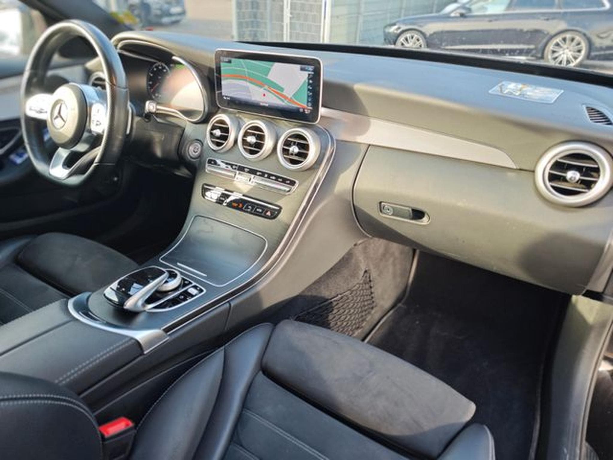 Mercedes C 300 C300e PLUG-IN-HYBRID*AMG-LINE*NIGHT*LED*2.HAND* (2020) - Photo 13