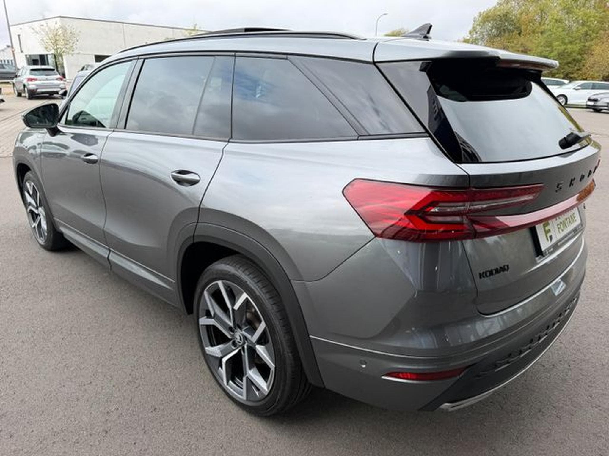 Skoda Kodiaq Kodiaq 2.0TDI 4x4 Sportline Pano Canton AHK HUD (2025) - Photo 8