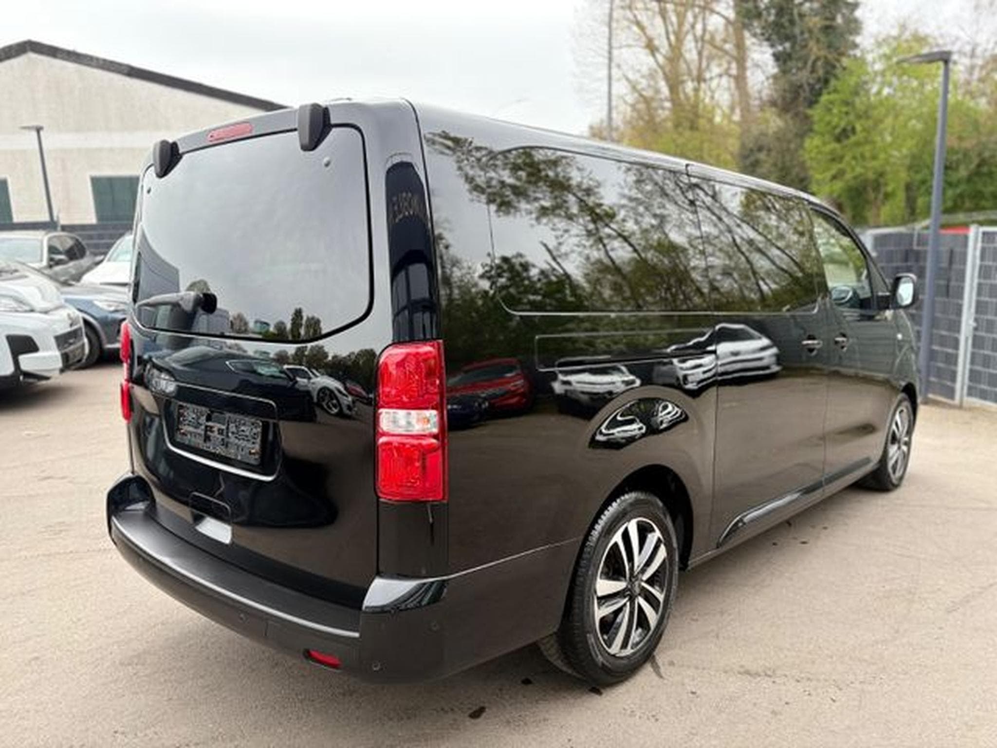 Citroën SpaceTourer SPACETOURER PLUS XL AUT..*1.HAND*NAVI*8 SITZER* (2024) - Foto 7