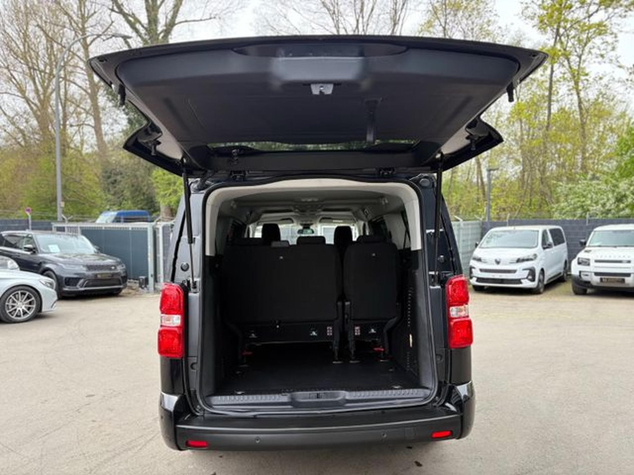 Citroën SpaceTourer SPACETOURER PLUS XL AUT..*1.HAND*NAVI*8 SITZER* (2024) - Foto 9
