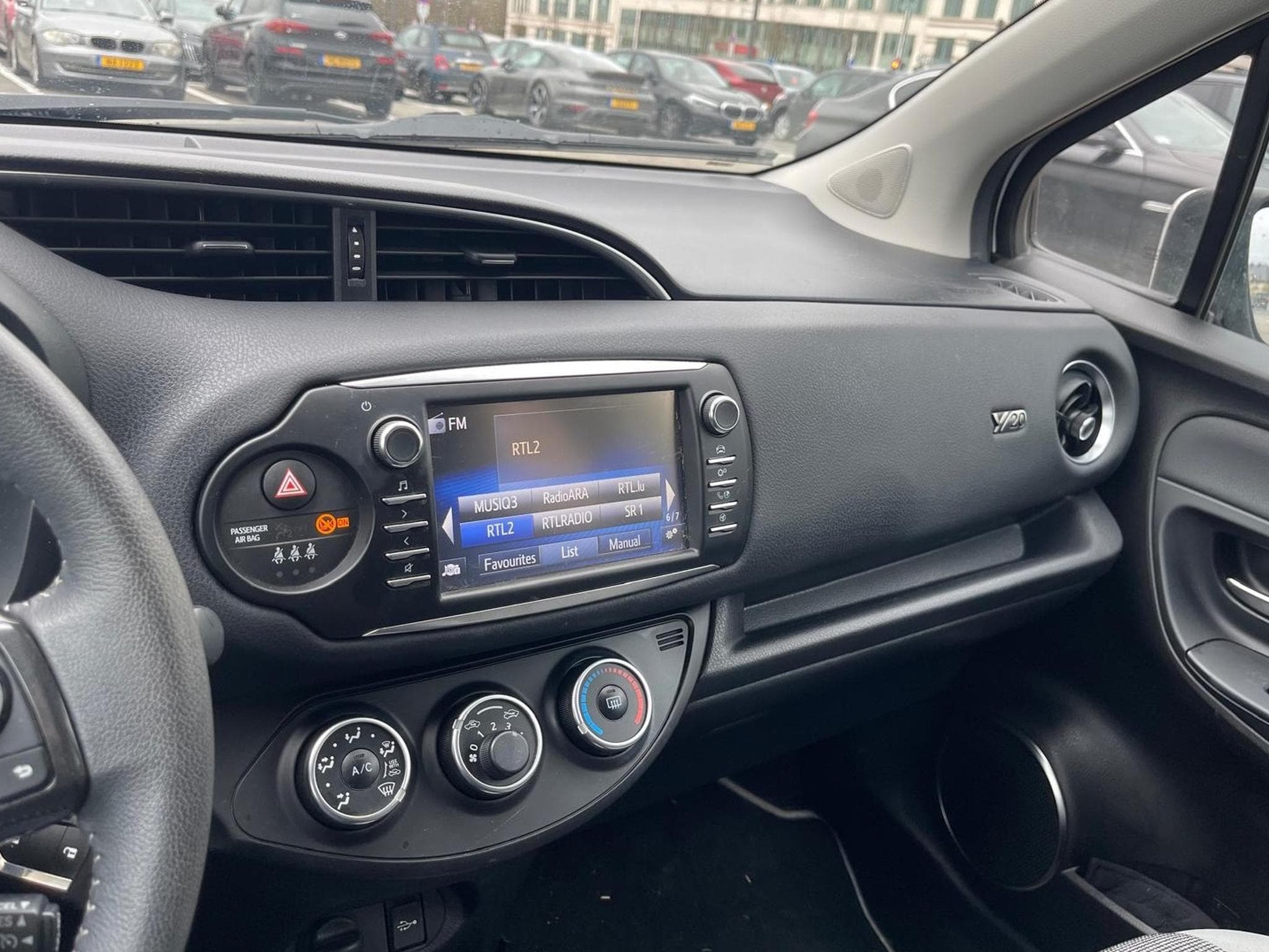 Toyota Yaris 1.5 petrol 82 kw (2019) - Foto 5