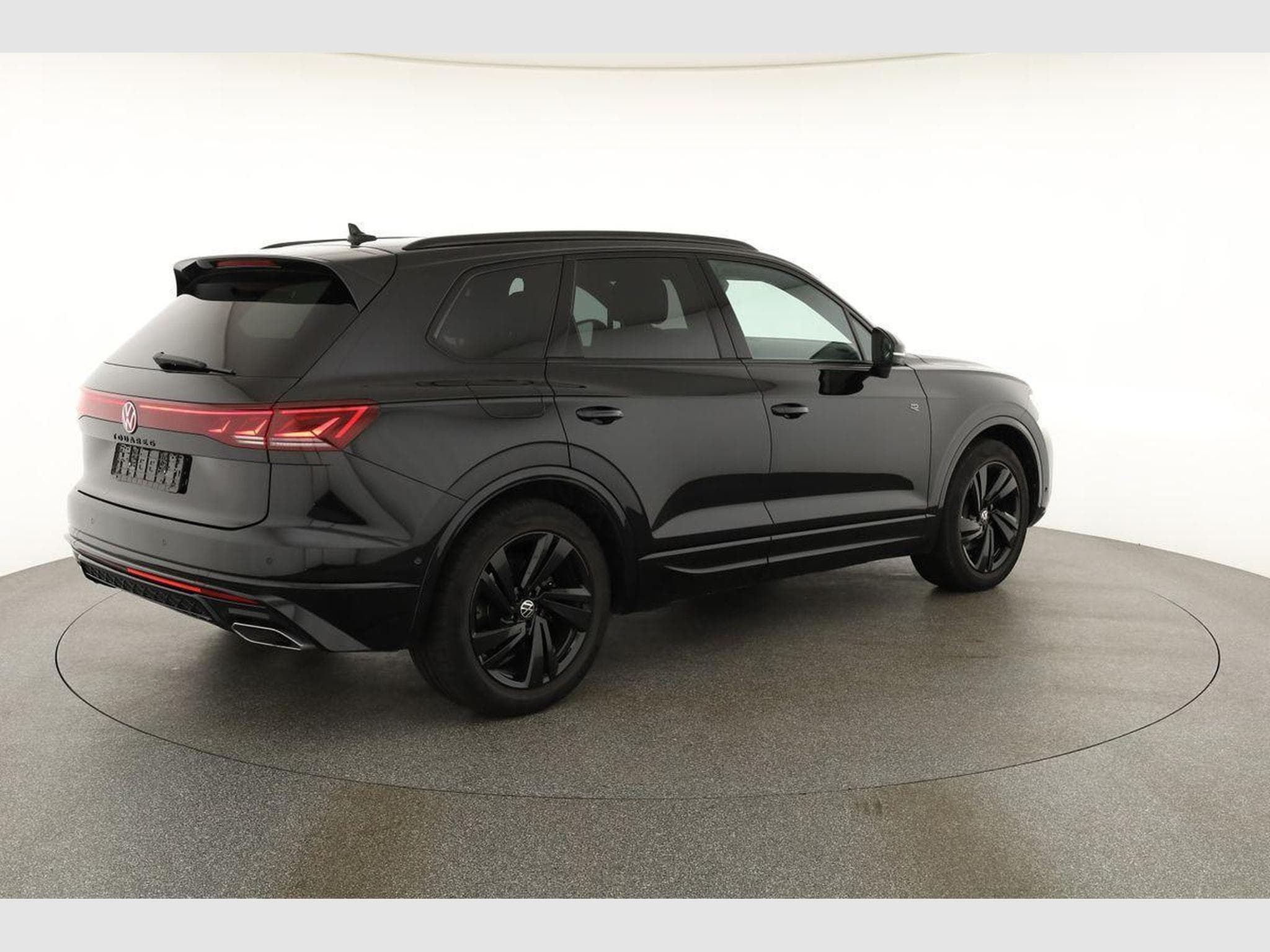 VW Touareg 3.0 TDI 210 kW 4Motion R-Line (2024) - Photo 20